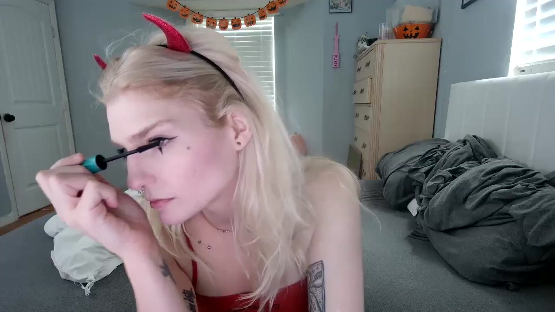 Gallery image thumbnail from DuckChan0's myfreecams stream on, 10/19/2024, 16:43 image 5 of 20