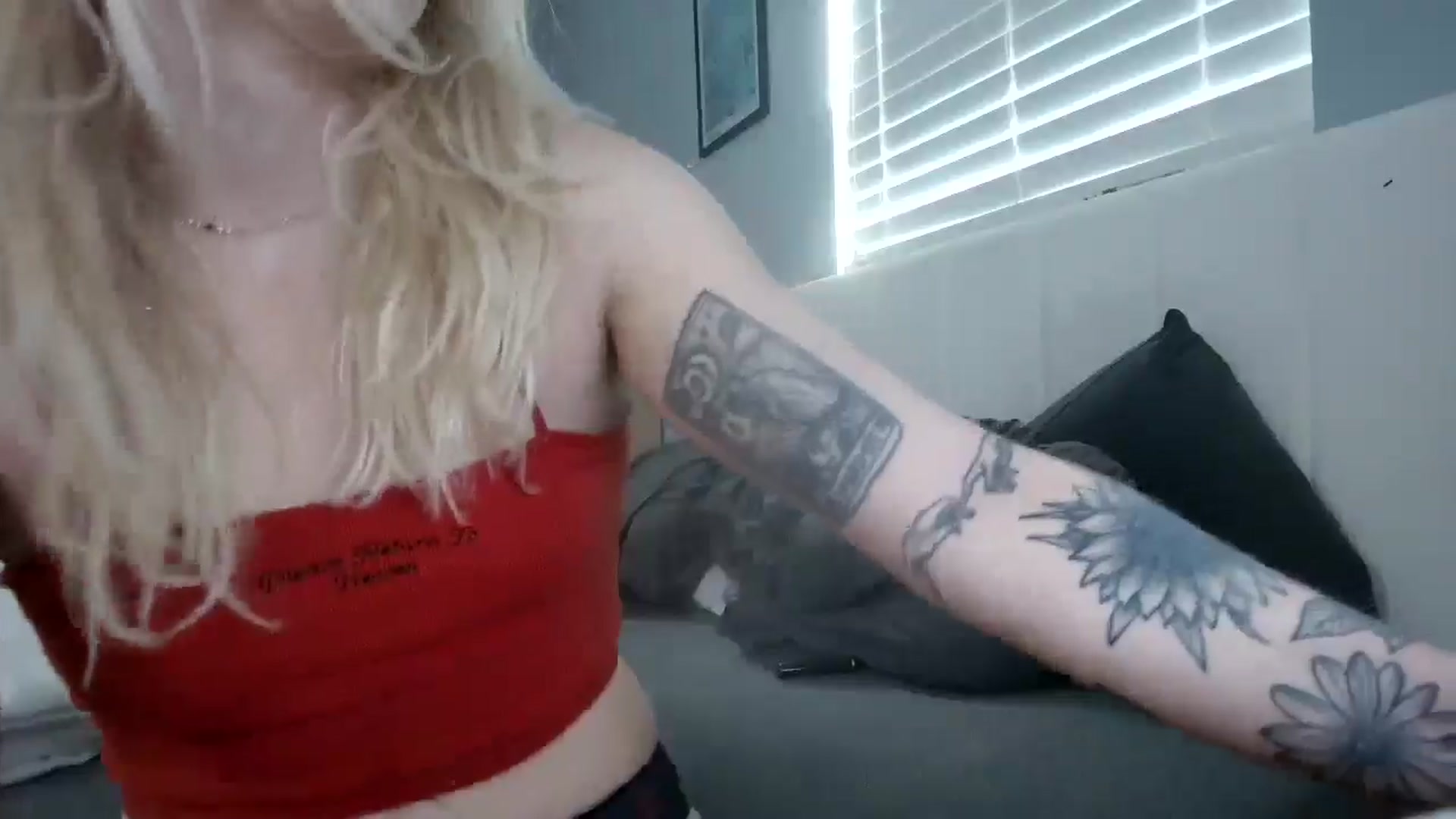 Gallery image thumbnail from DuckChan0's myfreecams stream on, 10/19/2024, 16:43 image 20 of 20