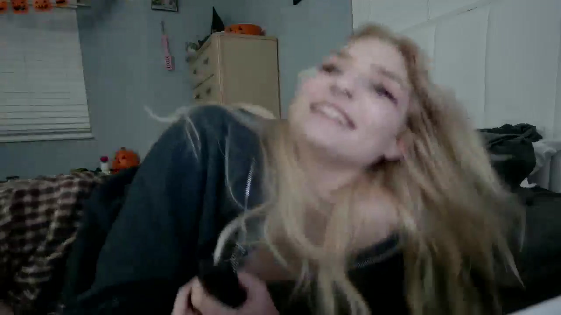 Gallery image thumbnail from DuckChan0's myfreecams stream on, 10/20/2024, 23:06 image 13 of 20