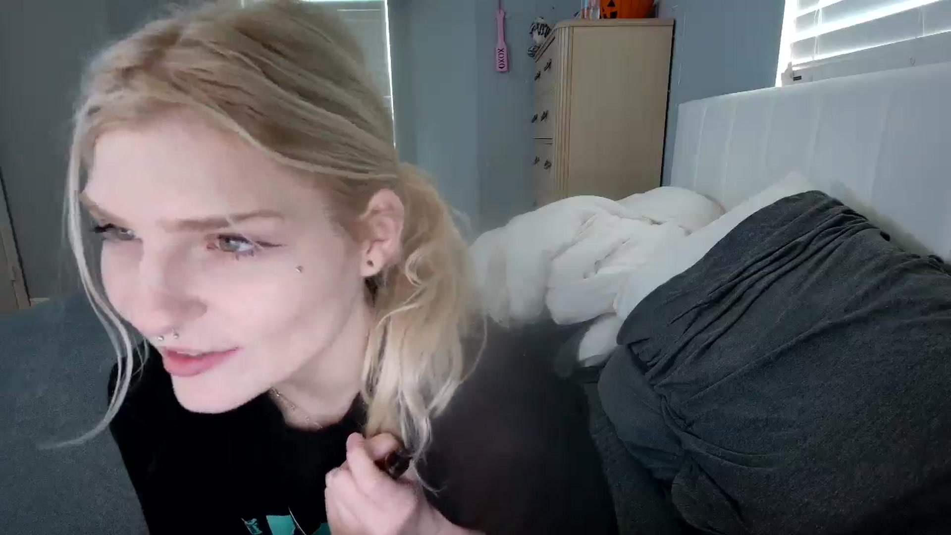 Gallery image thumbnail from DuckChan0's myfreecams stream on, 10/21/2024, 16:21 image 11 of 20