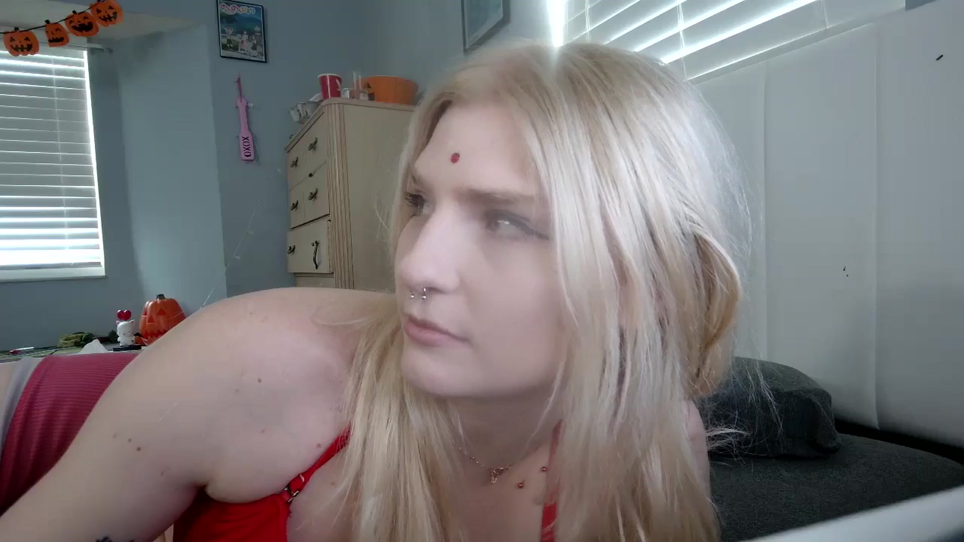 Gallery image thumbnail from DuckChan0's myfreecams stream on, 10/22/2024, 16:29 image 20 of 20
