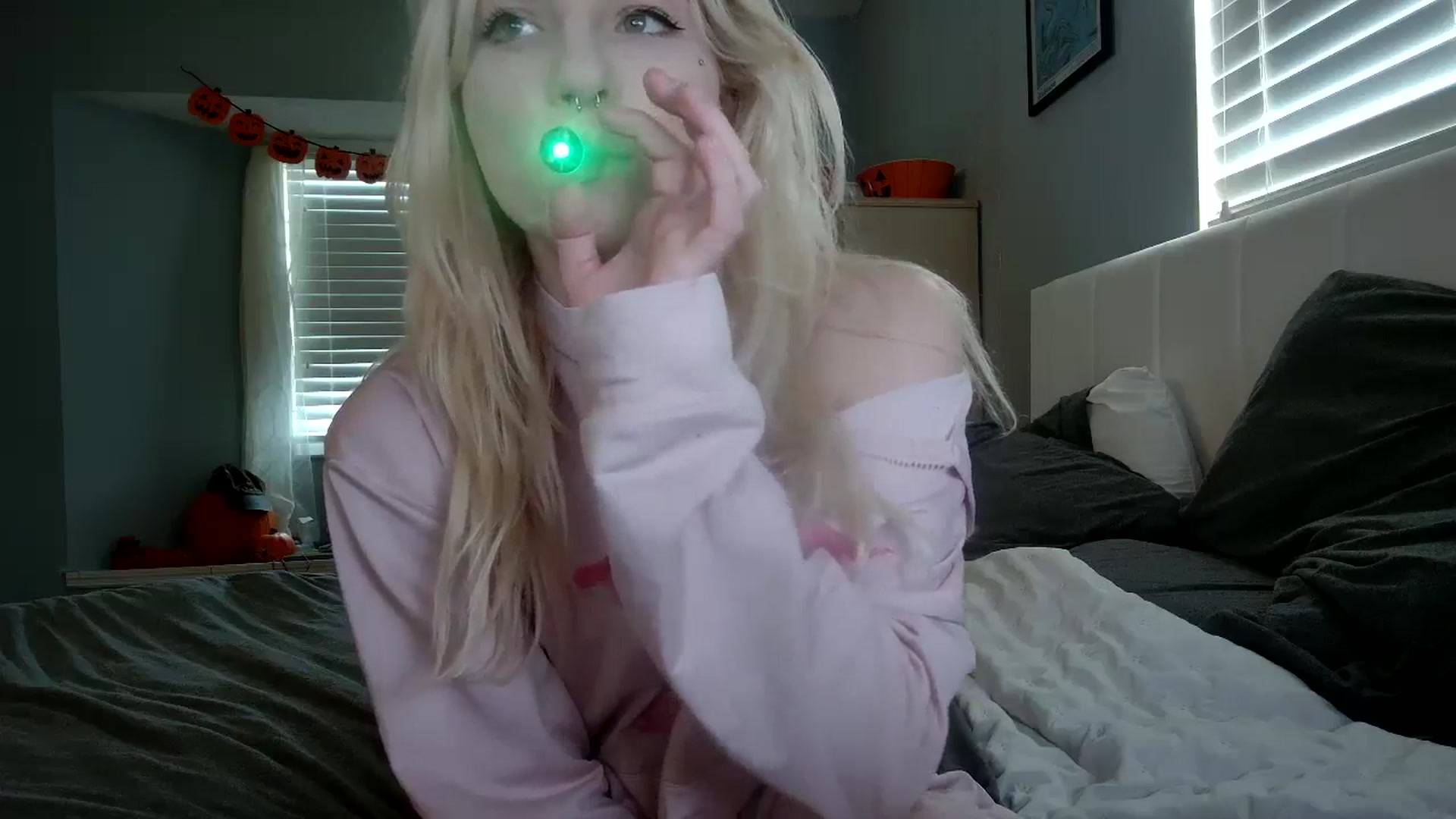 Gallery image thumbnail from DuckChan0's myfreecams stream on, 10/23/2024, 15:46 image 7 of 20