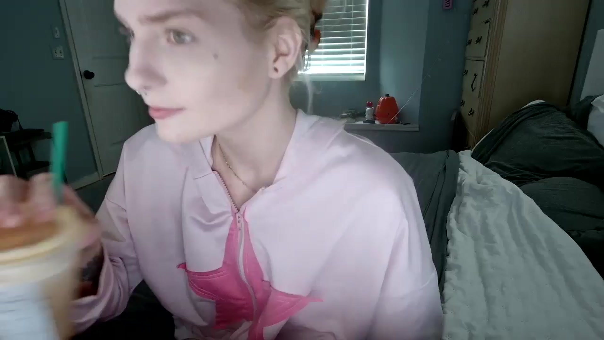 Gallery image thumbnail from DuckChan0's myfreecams stream on, 10/23/2024, 15:46 image 1 of 20