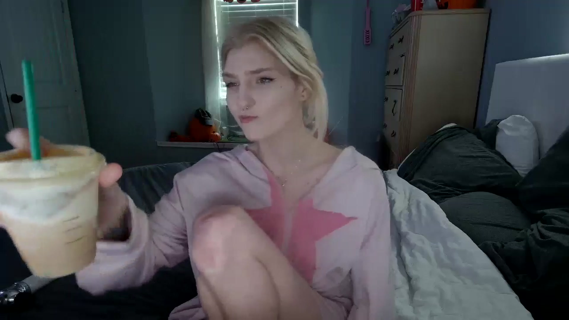Gallery image thumbnail from DuckChan0's myfreecams stream on, 10/23/2024, 15:46 image 11 of 20