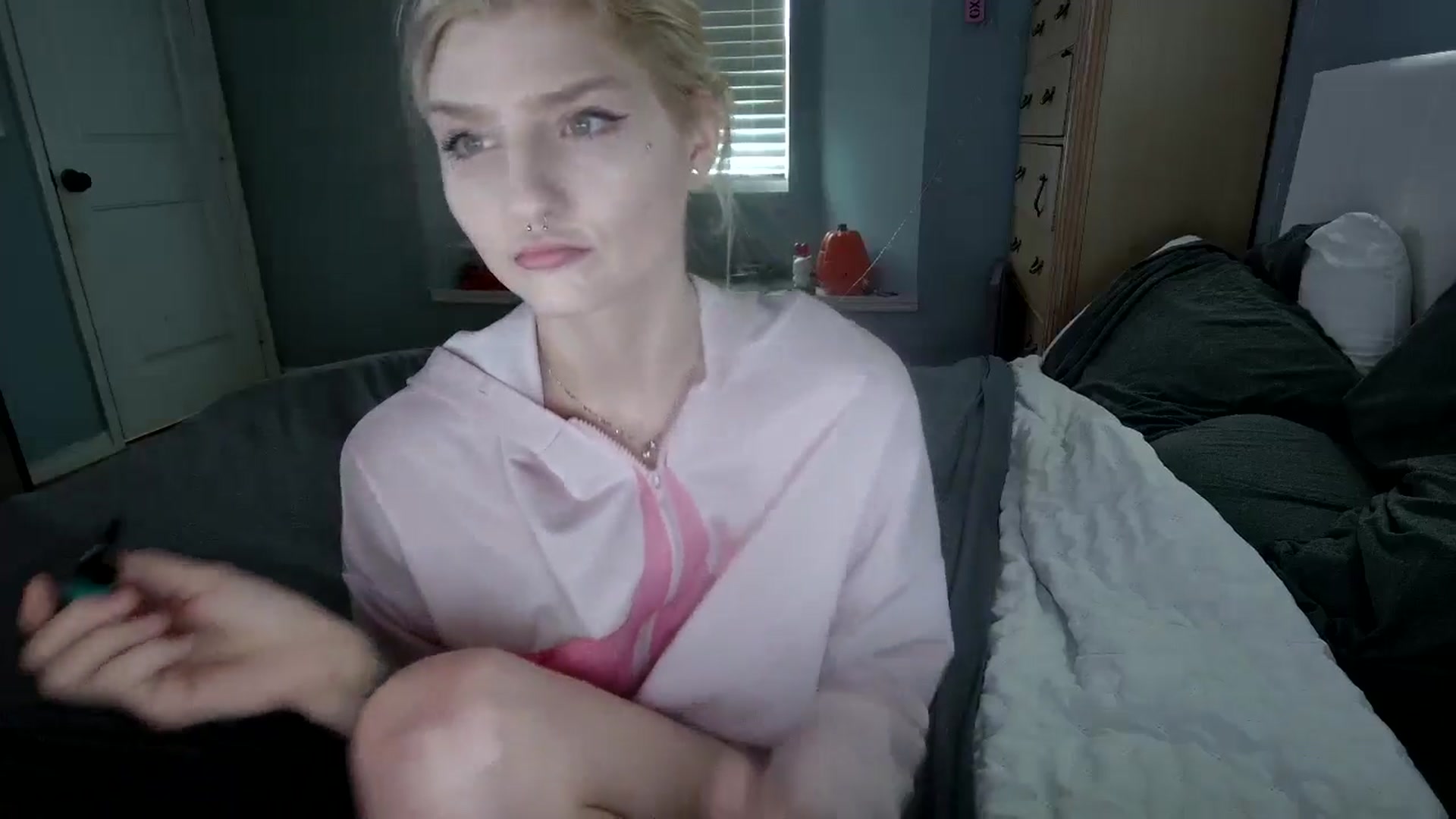 Gallery image thumbnail from DuckChan0's myfreecams stream on, 10/23/2024, 15:46 image 3 of 20