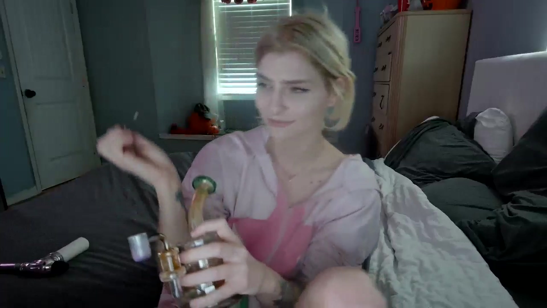 Gallery image thumbnail from DuckChan0's myfreecams stream on, 10/23/2024, 15:46 image 10 of 20