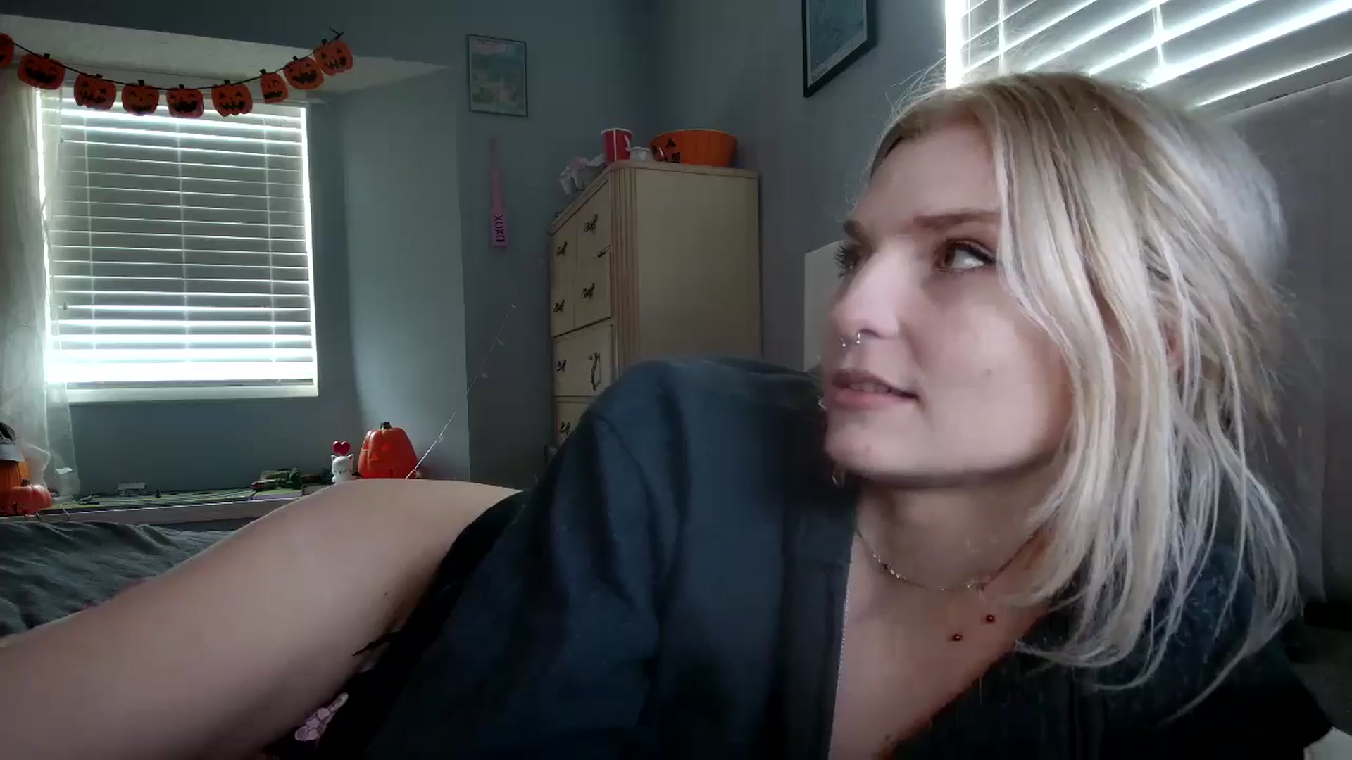 Gallery image thumbnail from DuckChan0's myfreecams stream on, 10/23/2024, 16:55 image 9 of 20