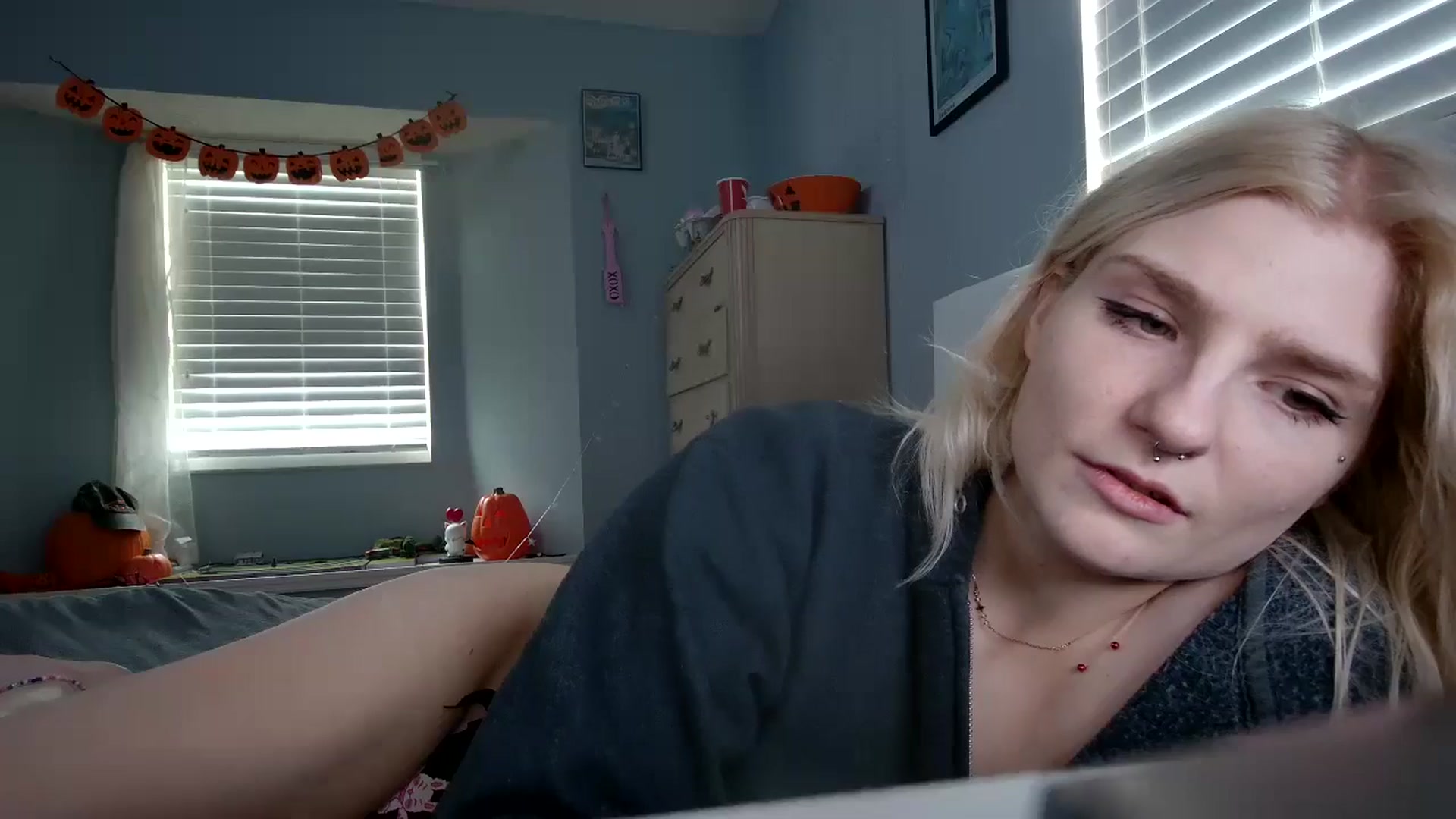 Gallery image thumbnail from DuckChan0's myfreecams stream on, 10/23/2024, 16:55 image 19 of 20