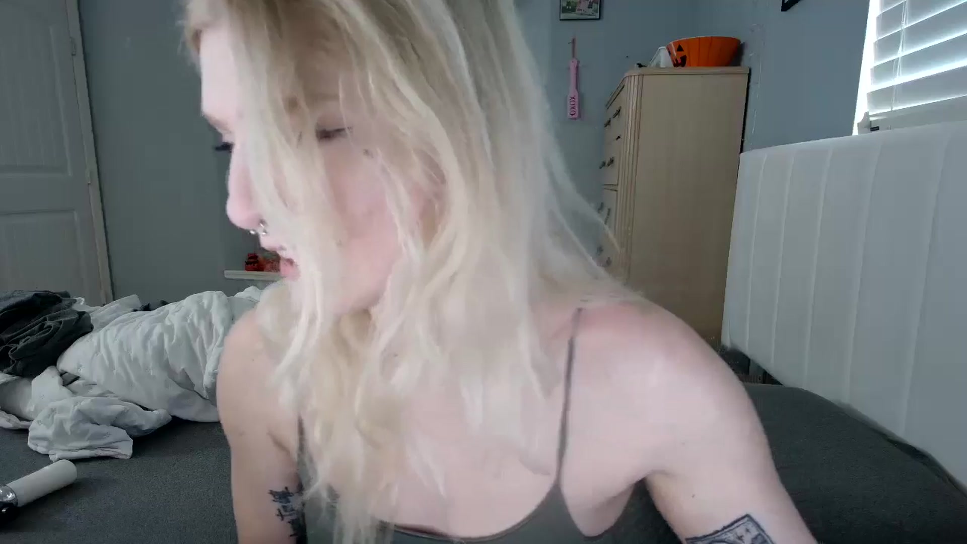 Gallery image thumbnail from DuckChan0's myfreecams stream on, 10/24/2024, 17:02 image 19 of 20