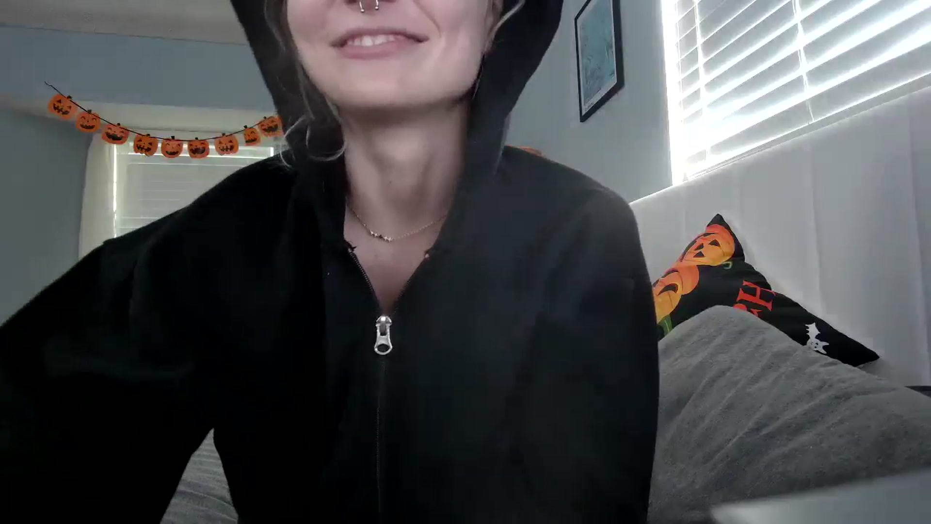 Gallery image thumbnail from DuckChan0's myfreecams stream on, 10/25/2024, 14:31 image 15 of 20