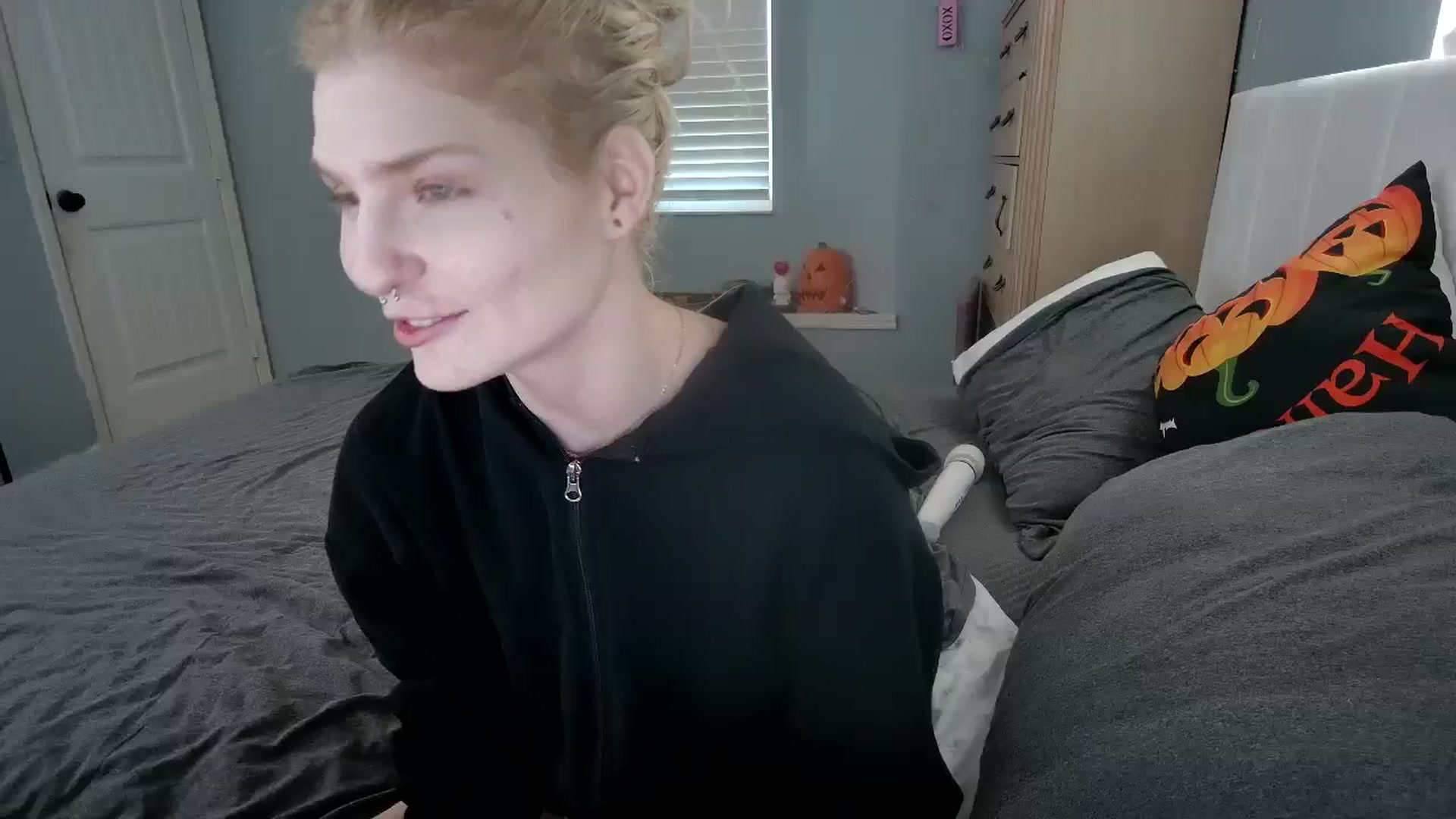 Gallery image thumbnail from DuckChan0's myfreecams stream on, 10/25/2024, 14:31 image 3 of 20