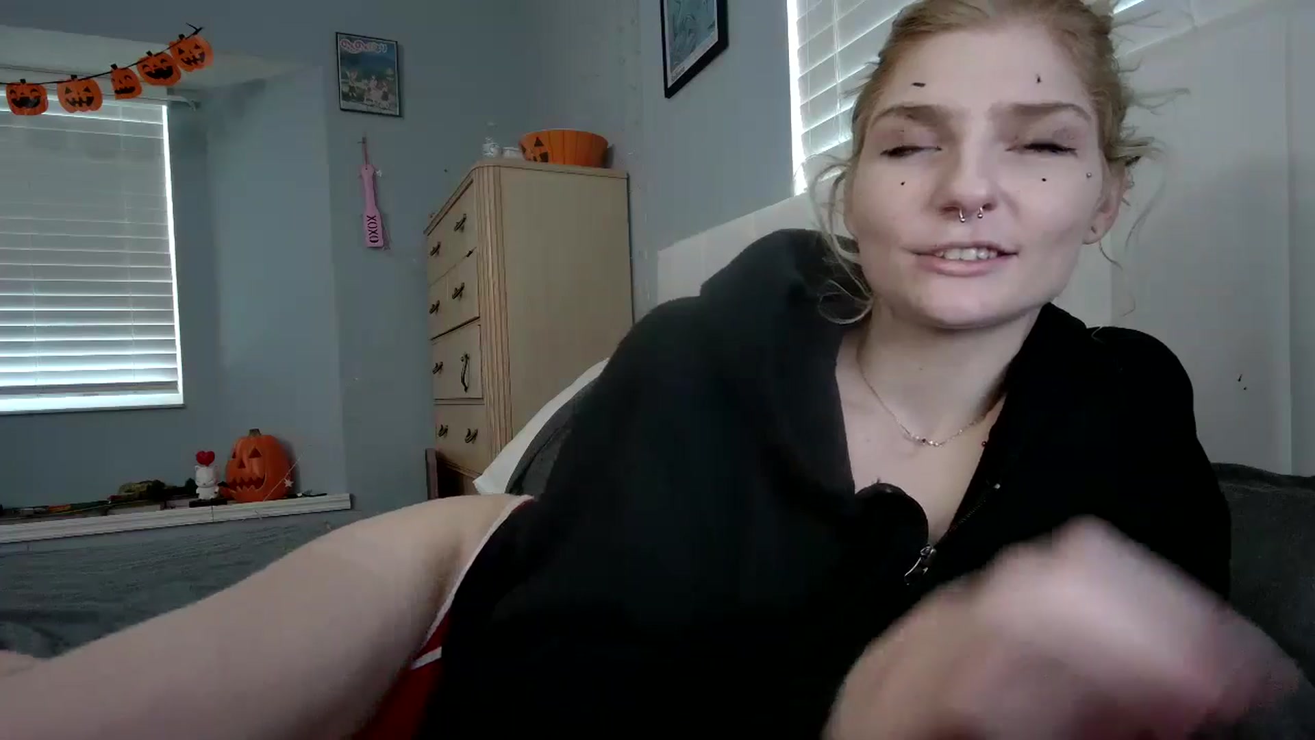 Gallery image thumbnail from DuckChan0's myfreecams stream on, 10/25/2024, 14:31 image 17 of 20
