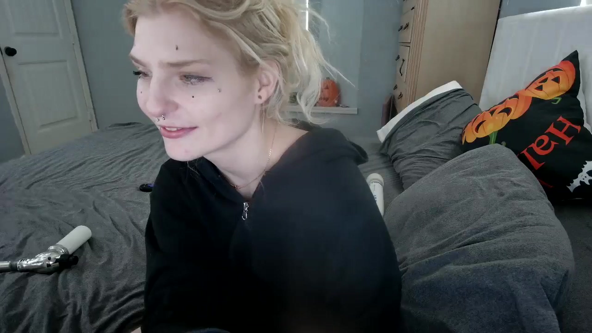 Gallery image thumbnail from DuckChan0's myfreecams stream on, 10/25/2024, 14:47 image 14 of 20