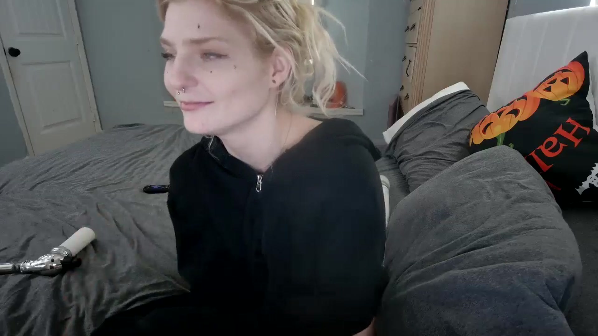 Gallery image thumbnail from DuckChan0's myfreecams stream on, 10/25/2024, 14:47 image 13 of 20