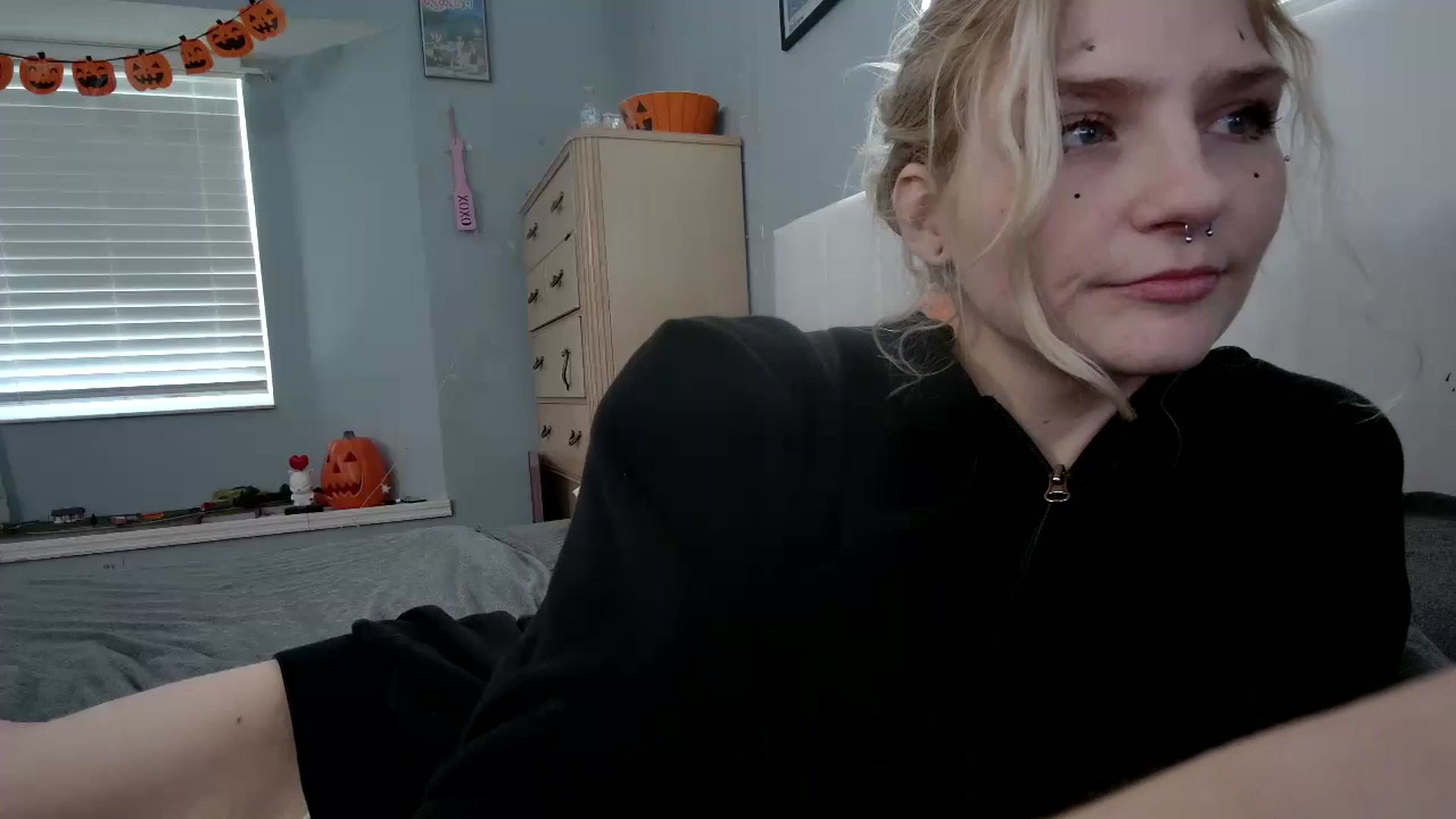 Gallery image thumbnail from DuckChan0's myfreecams stream on, 10/25/2024, 14:47 image 4 of 20