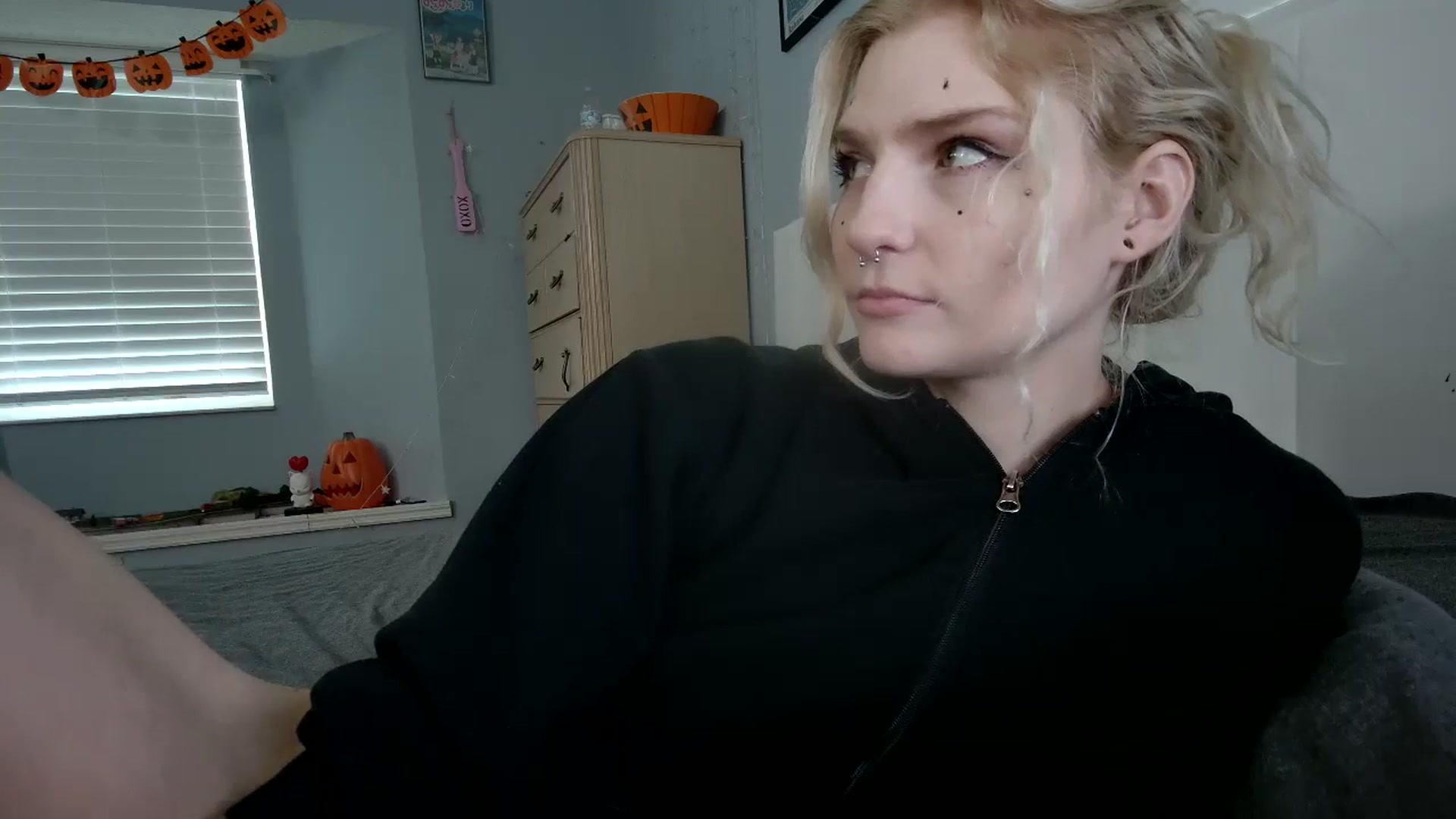 Gallery image thumbnail from DuckChan0's myfreecams stream on, 10/25/2024, 14:47 image 6 of 20