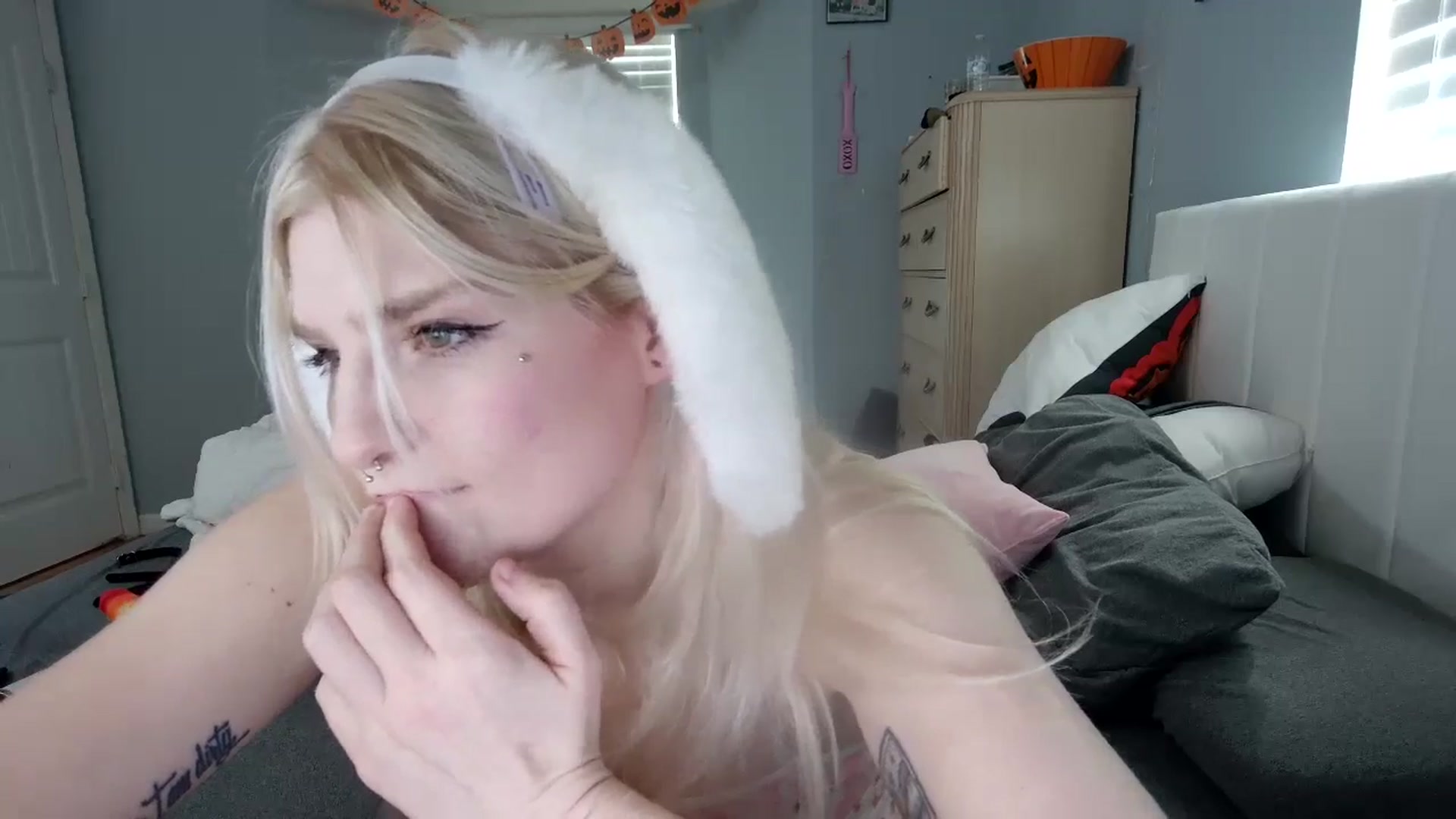 Gallery image thumbnail from DuckChan0's myfreecams stream on, 10/27/2024, 16:41 image 18 of 20