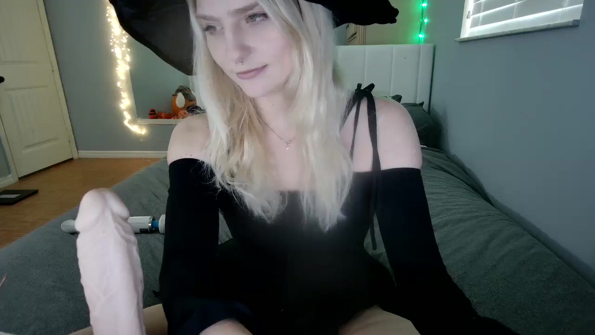 Gallery image thumbnail from DuckChan0's myfreecams stream on, 10/28/2024, 14:22 image 20 of 20