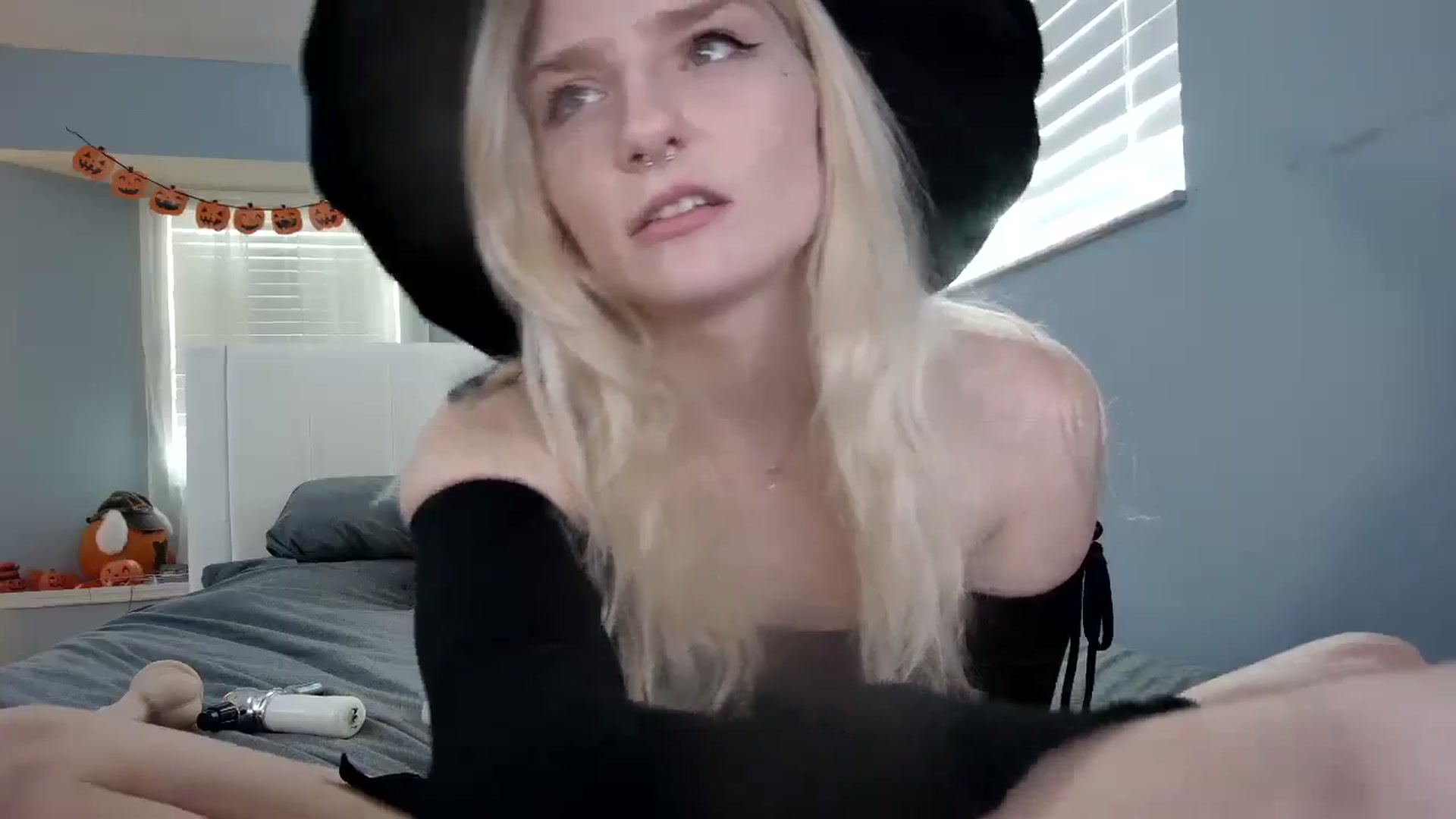 Gallery image thumbnail from DuckChan0's myfreecams stream on, 10/28/2024, 15:27 image 20 of 20