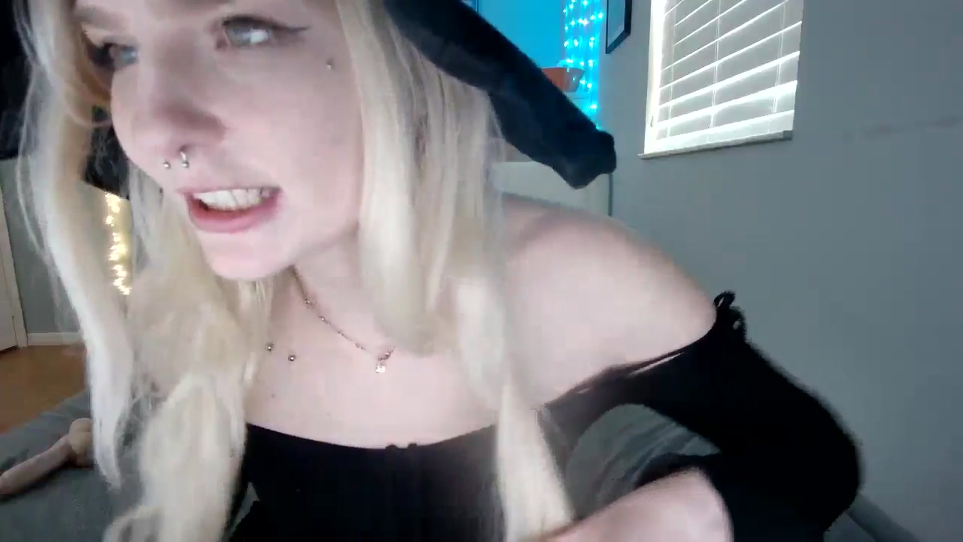 Gallery image thumbnail from DuckChan0's myfreecams stream on, 10/28/2024, 15:27 image 3 of 20
