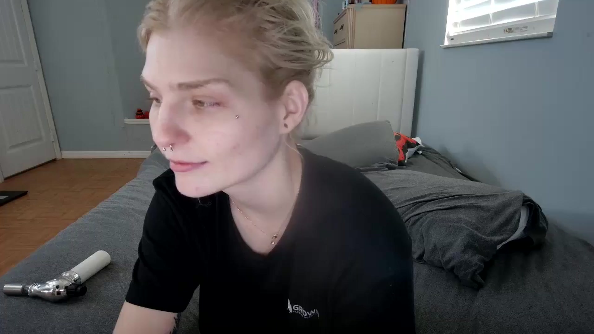 Gallery image thumbnail from DuckChan0's myfreecams stream on, 10/29/2024, 14:25 image 12 of 20