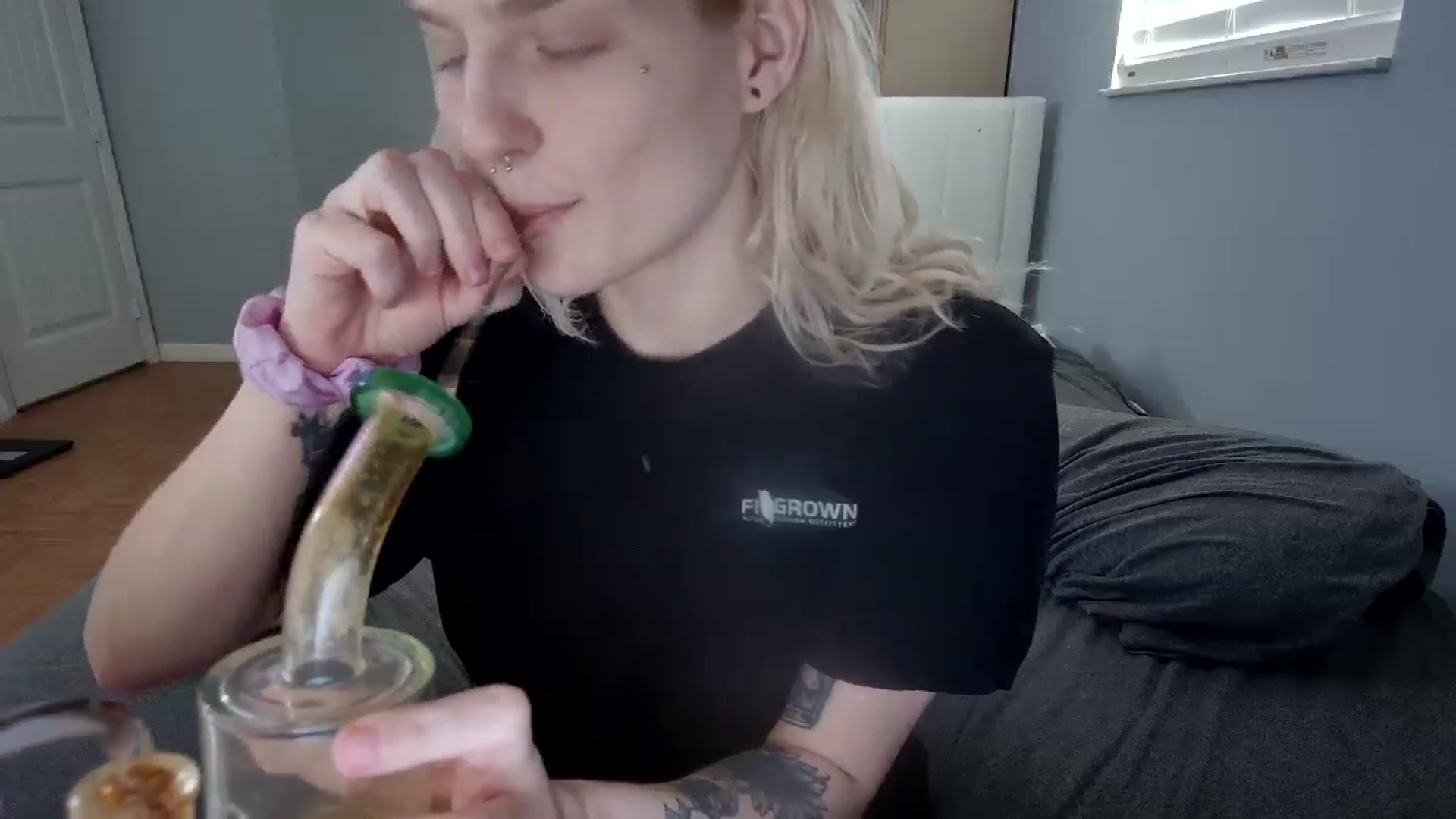 Gallery image thumbnail from DuckChan0's myfreecams stream on, 10/29/2024, 14:25 image 18 of 20