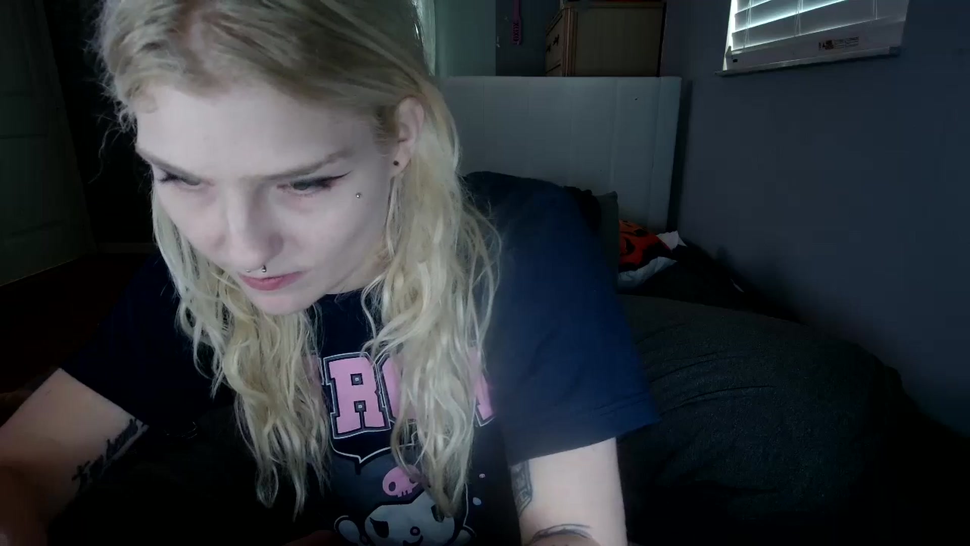 Gallery image thumbnail from DuckChan0's myfreecams stream on, 10/29/2024, 15:29 image 7 of 20