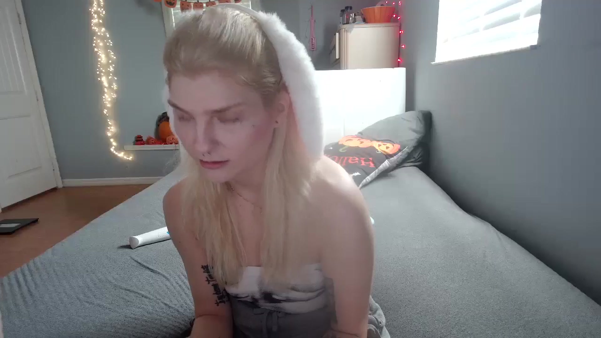 Gallery image thumbnail from DuckChan0's myfreecams stream on, 10/30/2024, 13:22 image 10 of 20