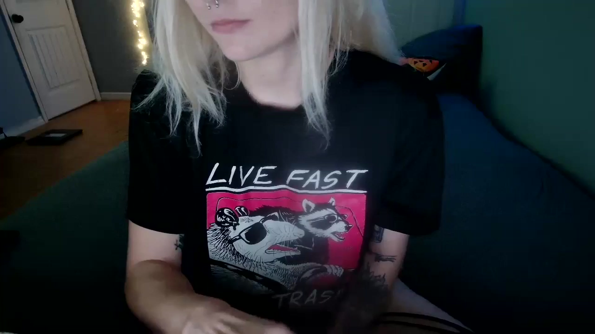 Gallery image thumbnail from DuckChan0's myfreecams stream on, 10/30/2024, 15:02 image 1 of 20