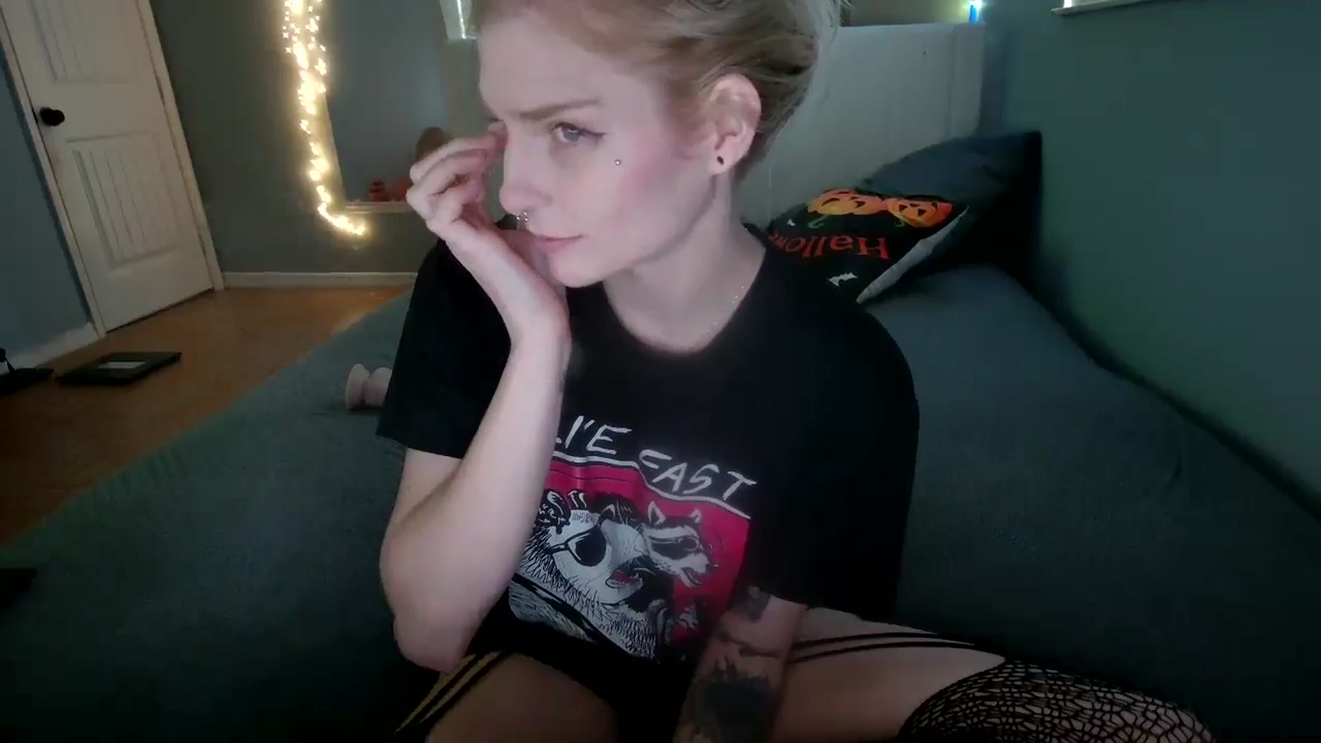 Gallery image thumbnail from DuckChan0's myfreecams stream on, 10/30/2024, 15:02 image 2 of 20