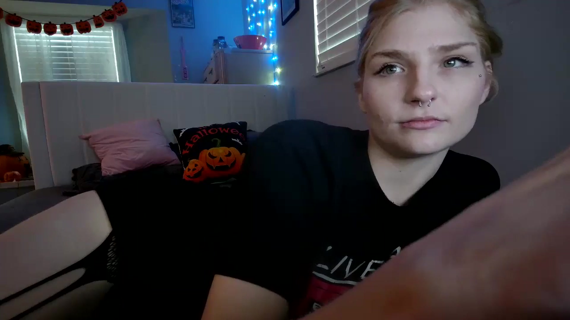 Gallery image thumbnail from DuckChan0's myfreecams stream on, 10/30/2024, 15:02 image 20 of 20