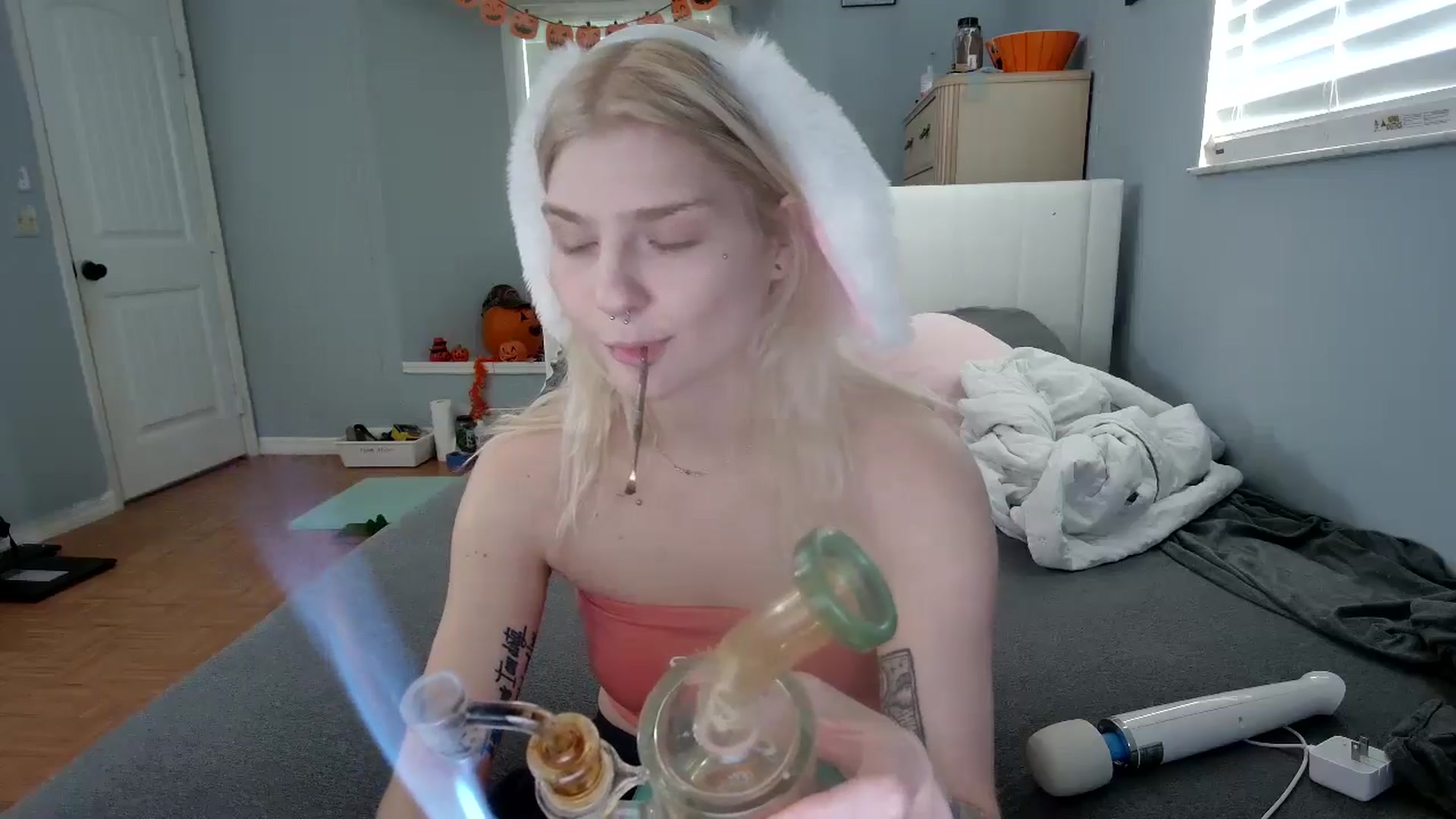 Gallery image thumbnail from DuckChan0's myfreecams stream on, 10/31/2024, 14:13 image 7 of 20