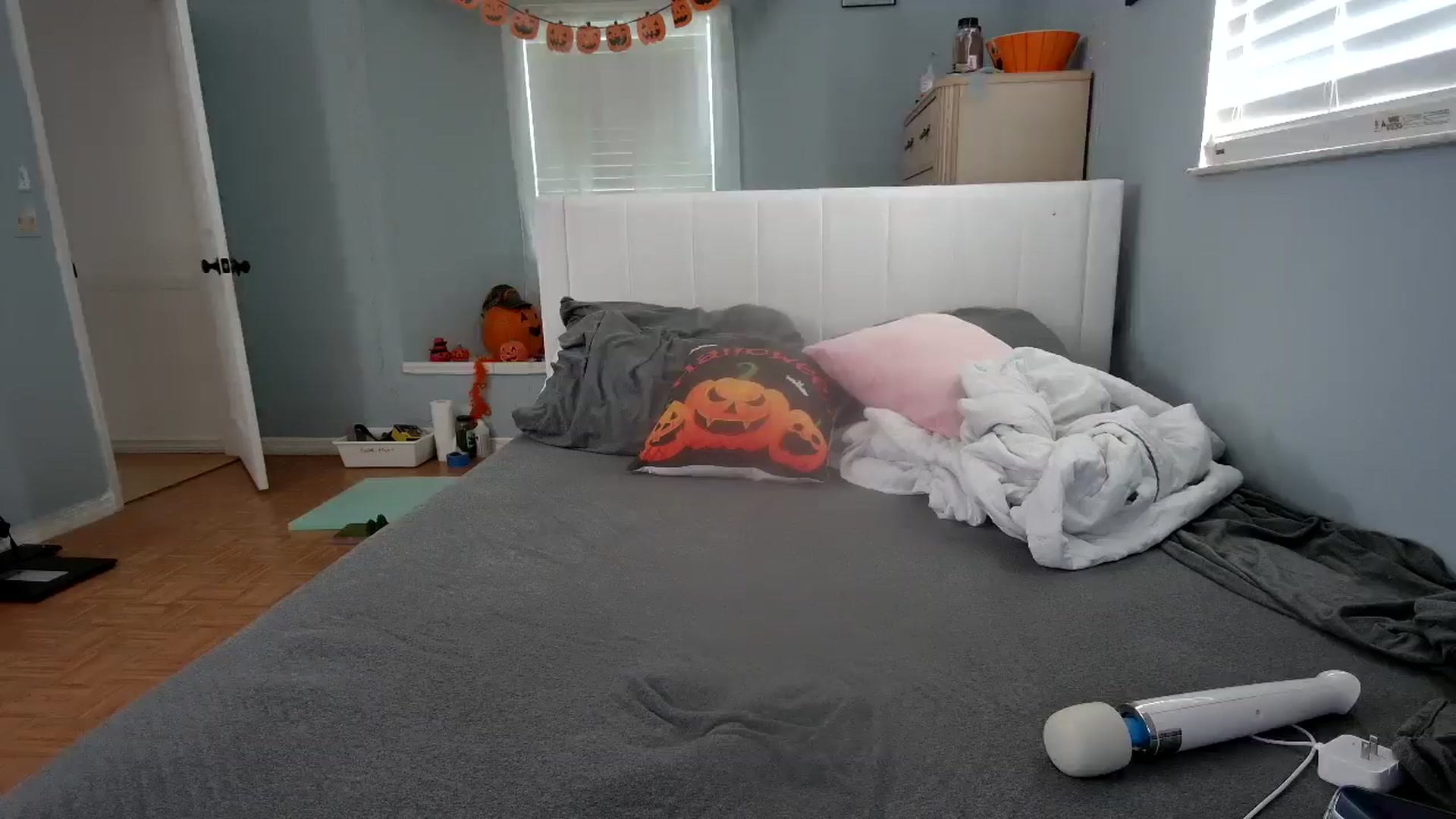 Gallery image thumbnail from DuckChan0's myfreecams stream on, 10/31/2024, 14:13 image 4 of 20