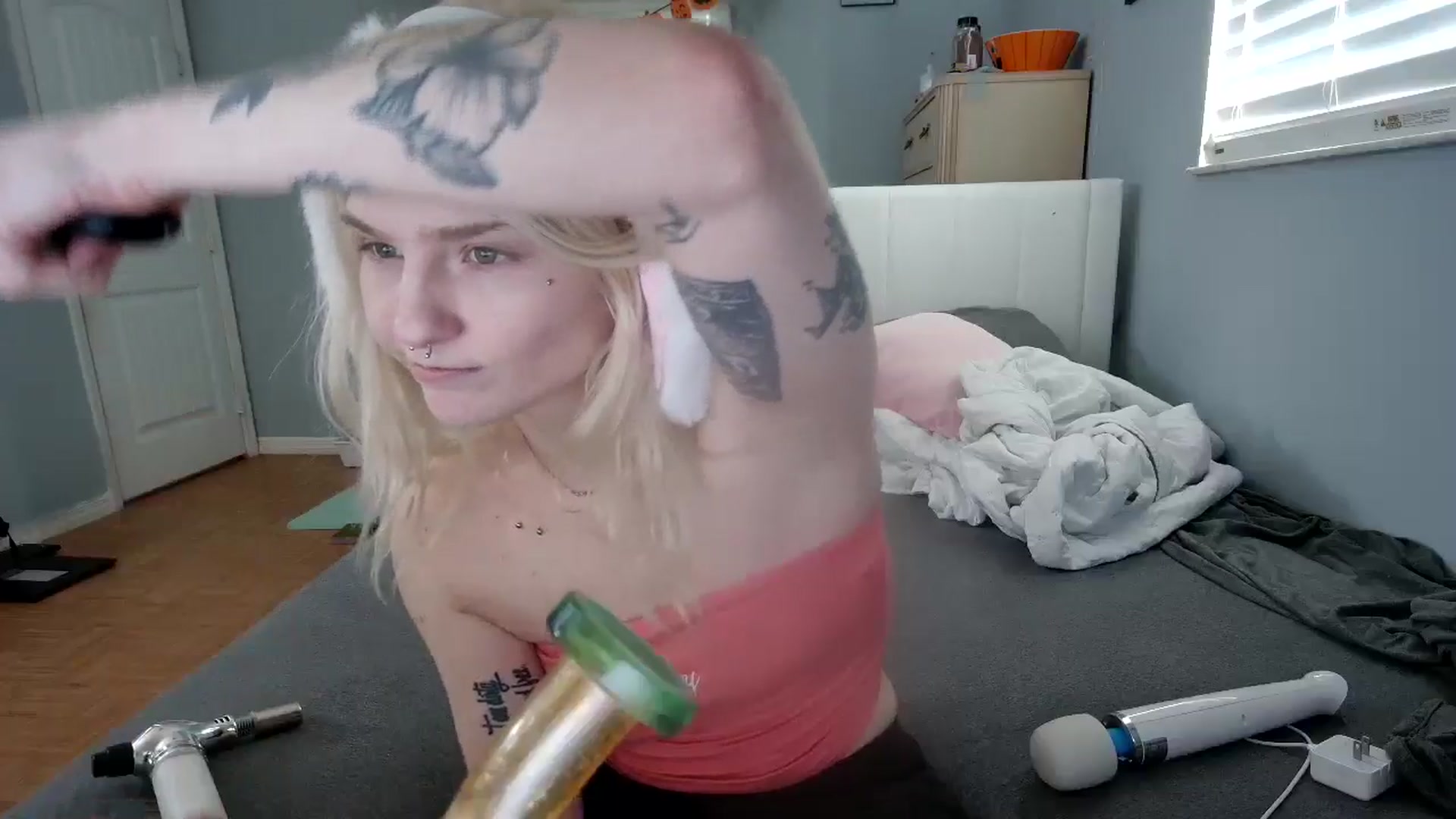 Gallery image thumbnail from DuckChan0's myfreecams stream on, 10/31/2024, 14:13 image 6 of 20