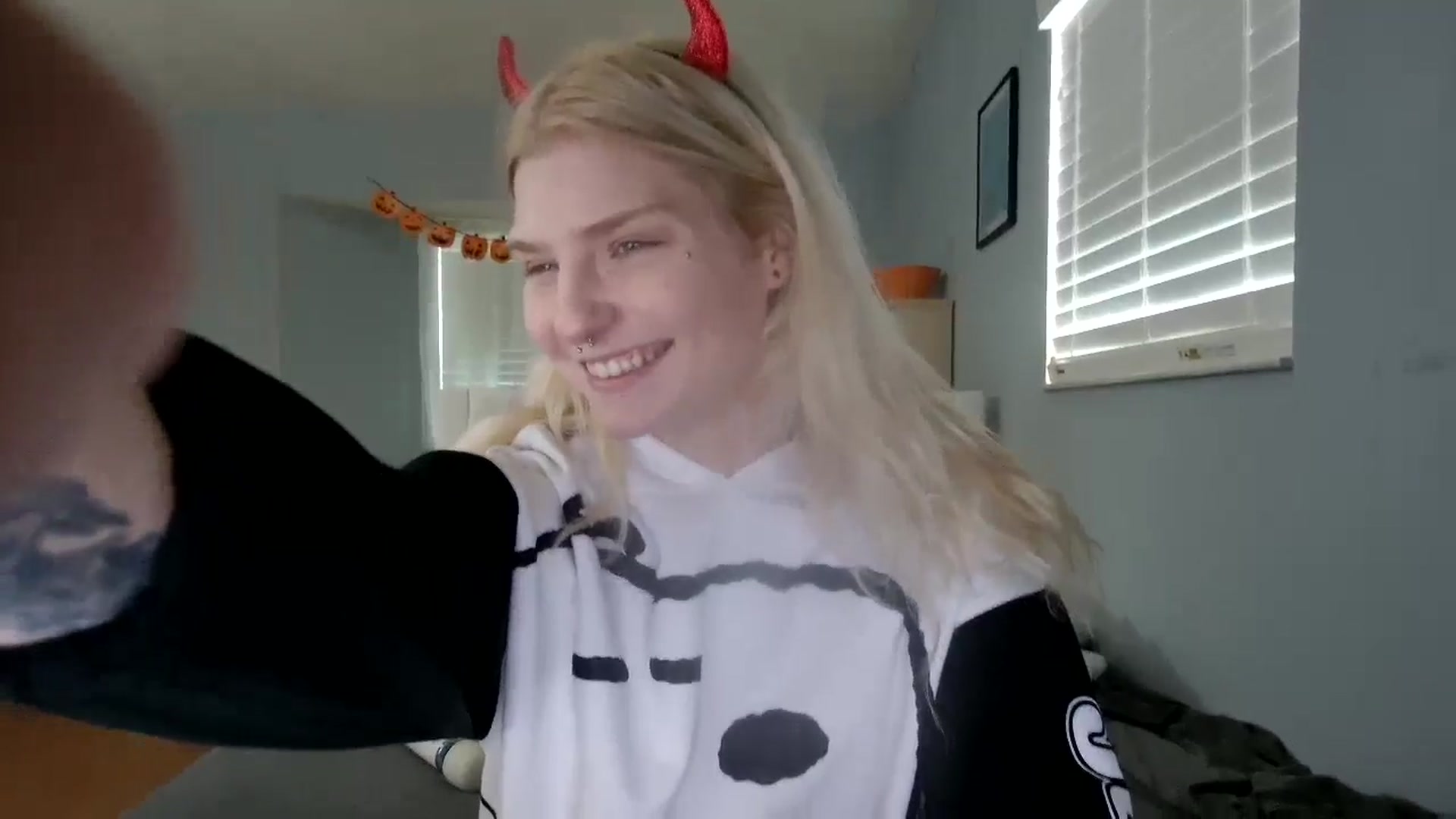 Gallery image thumbnail from DuckChan0's myfreecams stream on, 10/31/2024, 15:49 image 2 of 20