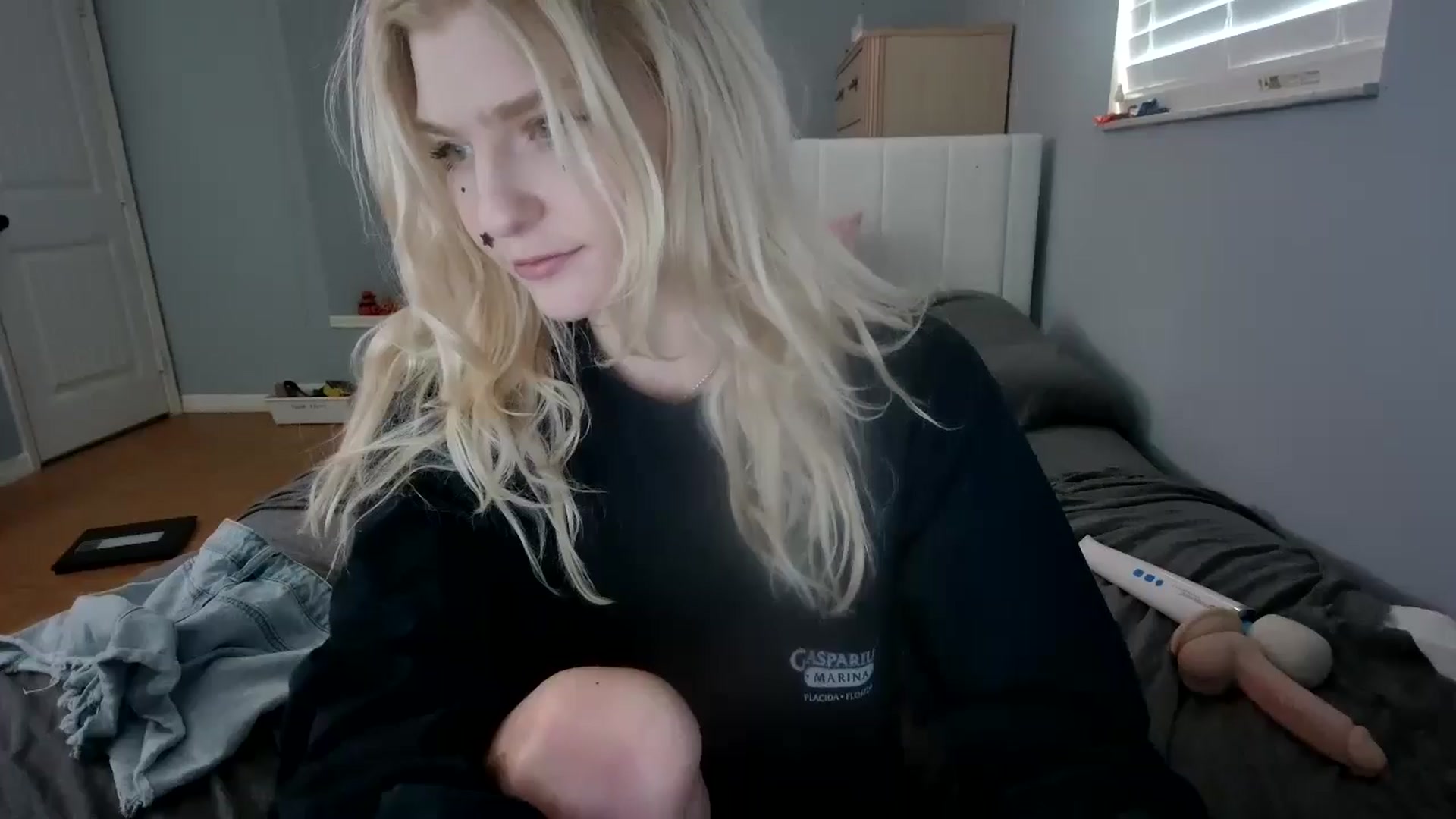 Gallery image thumbnail from DuckChan0's myfreecams stream on, 11/01/2024, 13:52 image 8 of 20