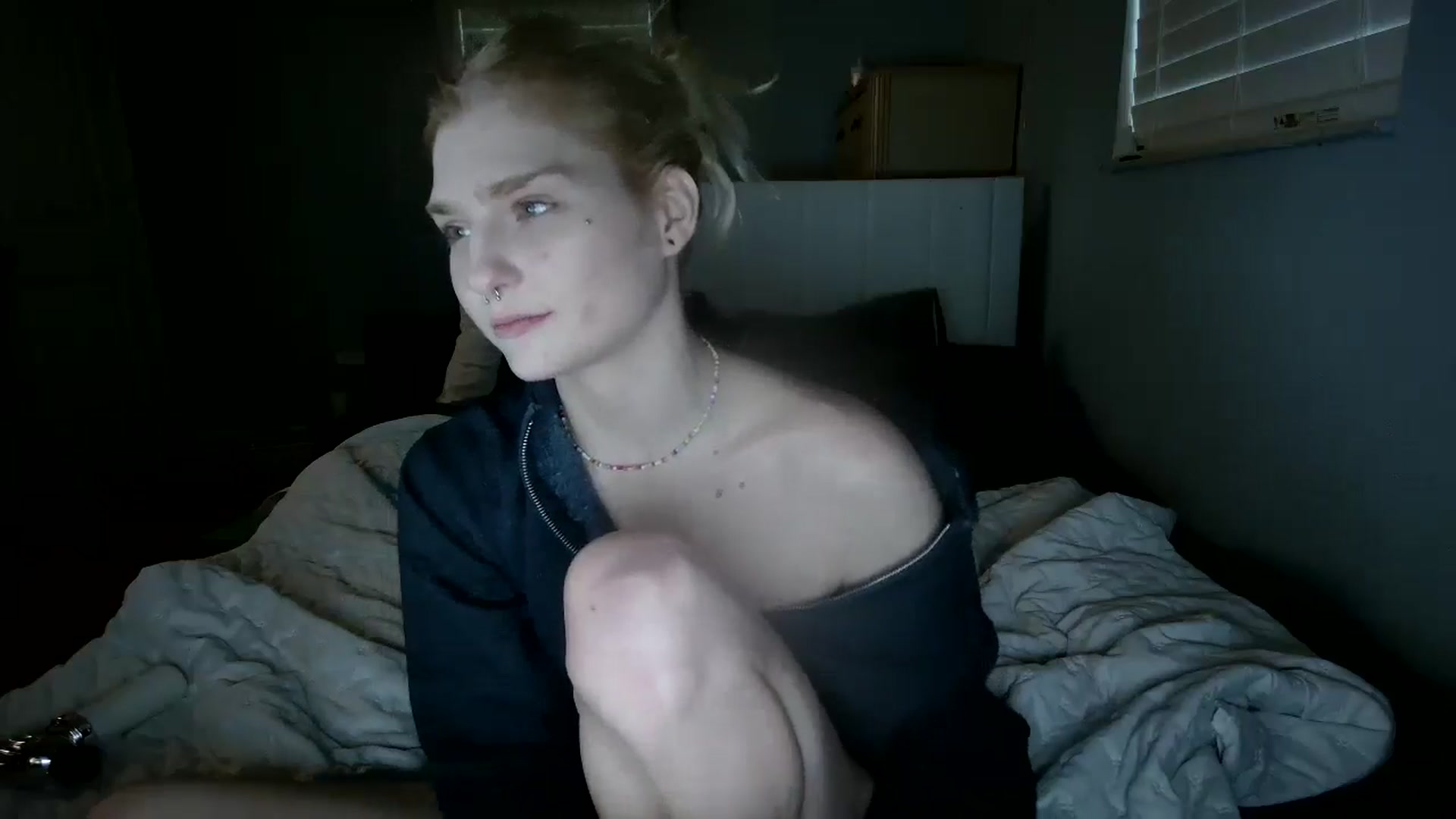 Gallery image thumbnail from DuckChan0's myfreecams stream on, 11/03/2024, 22:43 image 15 of 20
