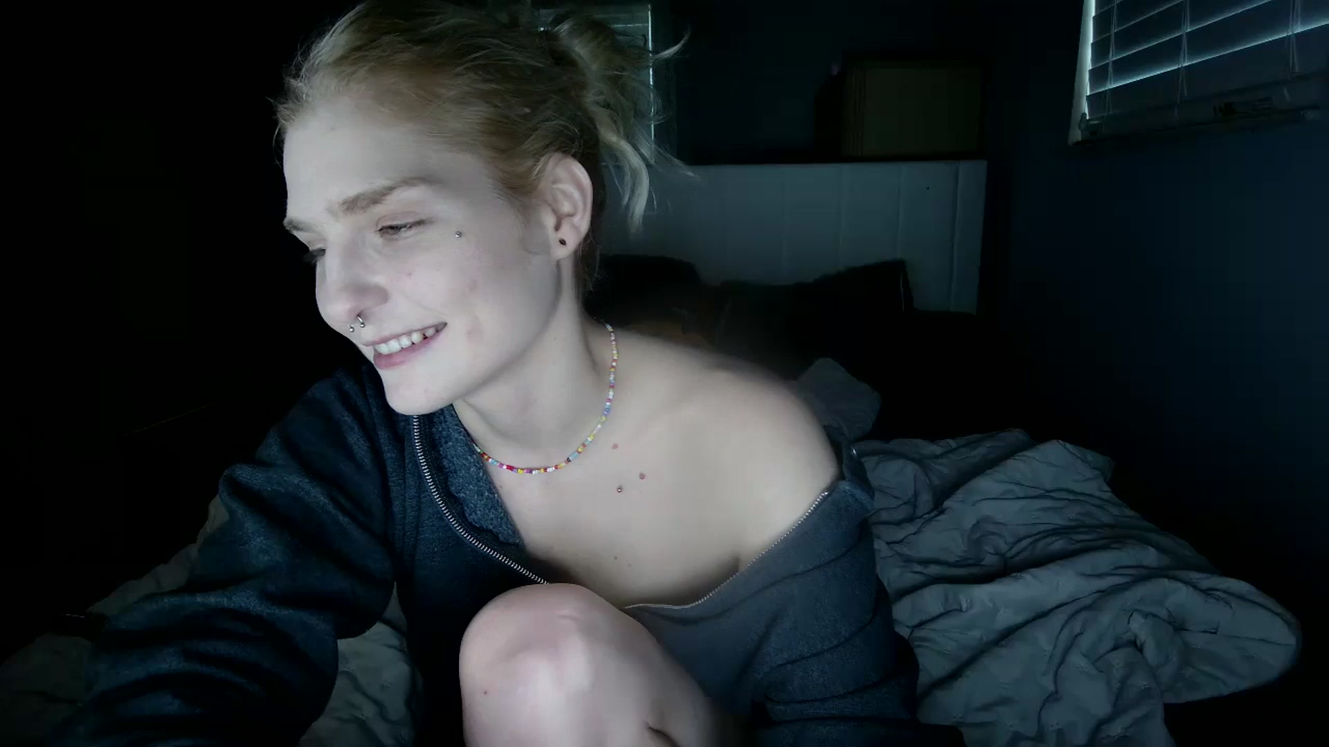 Gallery image thumbnail from DuckChan0's myfreecams stream on, 11/03/2024, 22:43 image 12 of 20