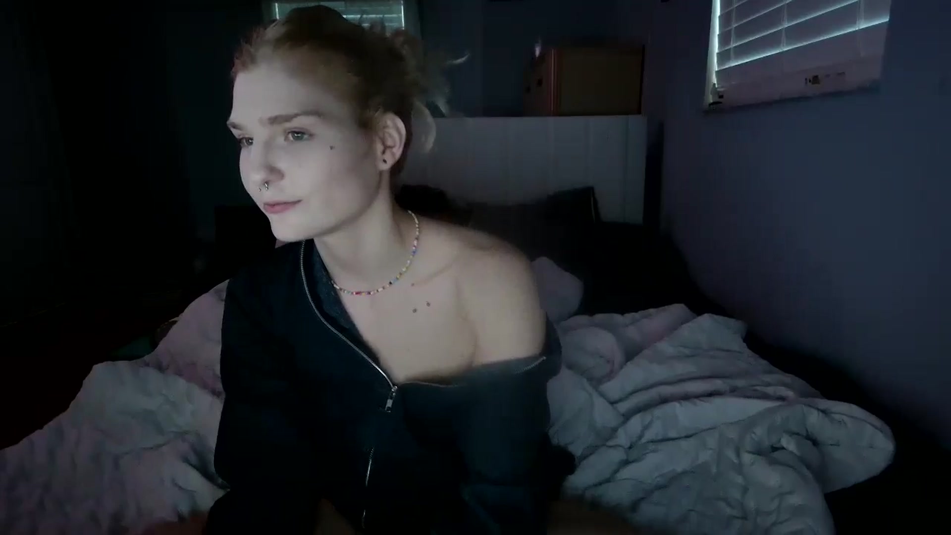 Gallery image thumbnail from DuckChan0's myfreecams stream on, 11/03/2024, 22:43 image 4 of 20