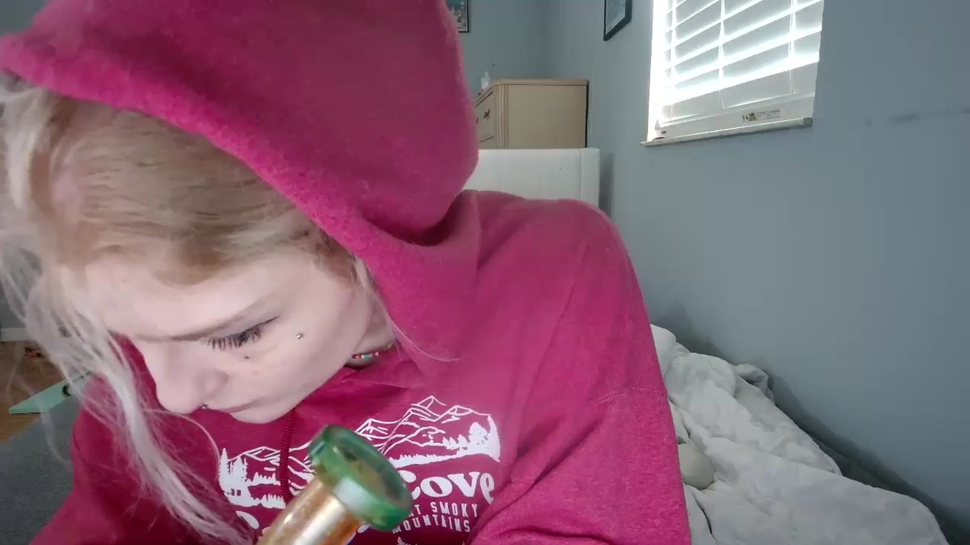 Gallery image thumbnail from DuckChan0's myfreecams stream on, 11/04/2024, 15:45 image 11 of 20