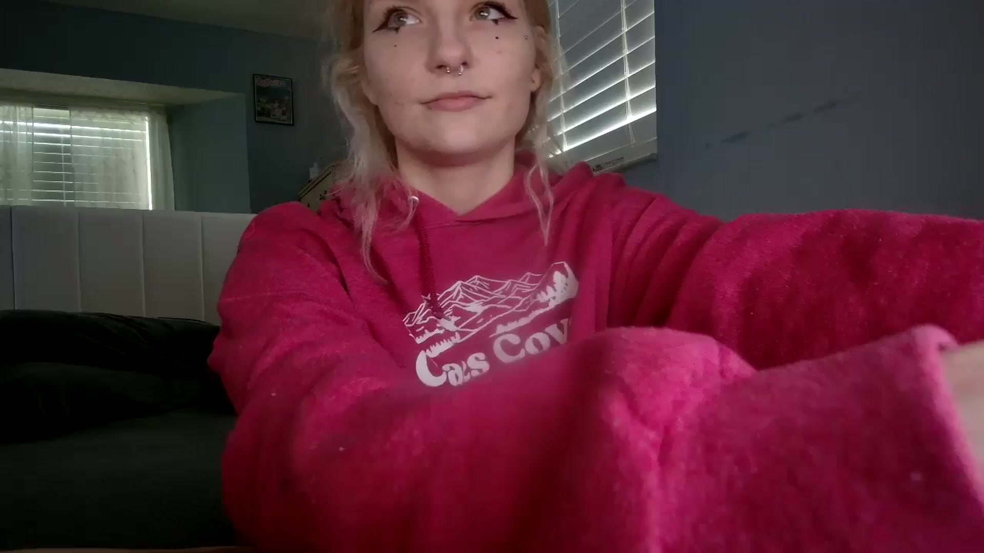 Gallery image thumbnail from DuckChan0's myfreecams stream on, 11/04/2024, 15:45 image 15 of 20
