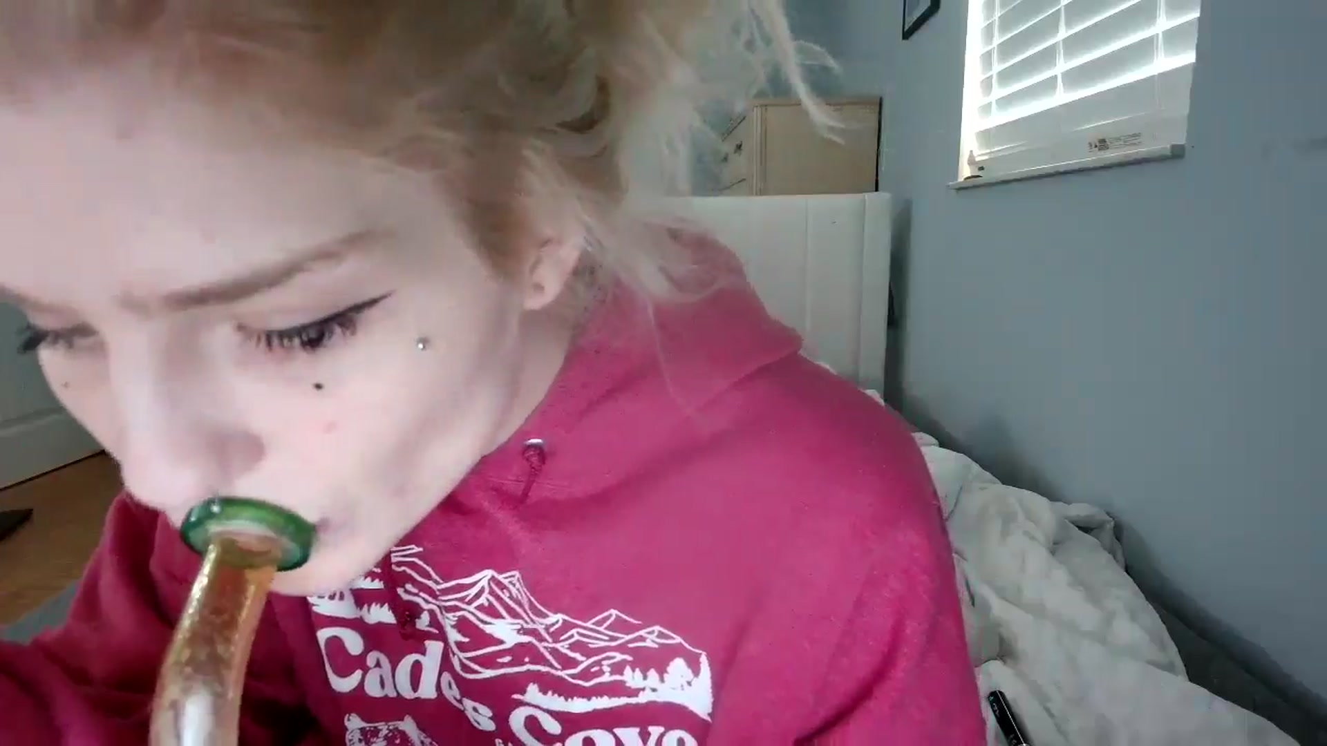 Gallery image thumbnail from DuckChan0's myfreecams stream on, 11/04/2024, 15:45 image 6 of 20