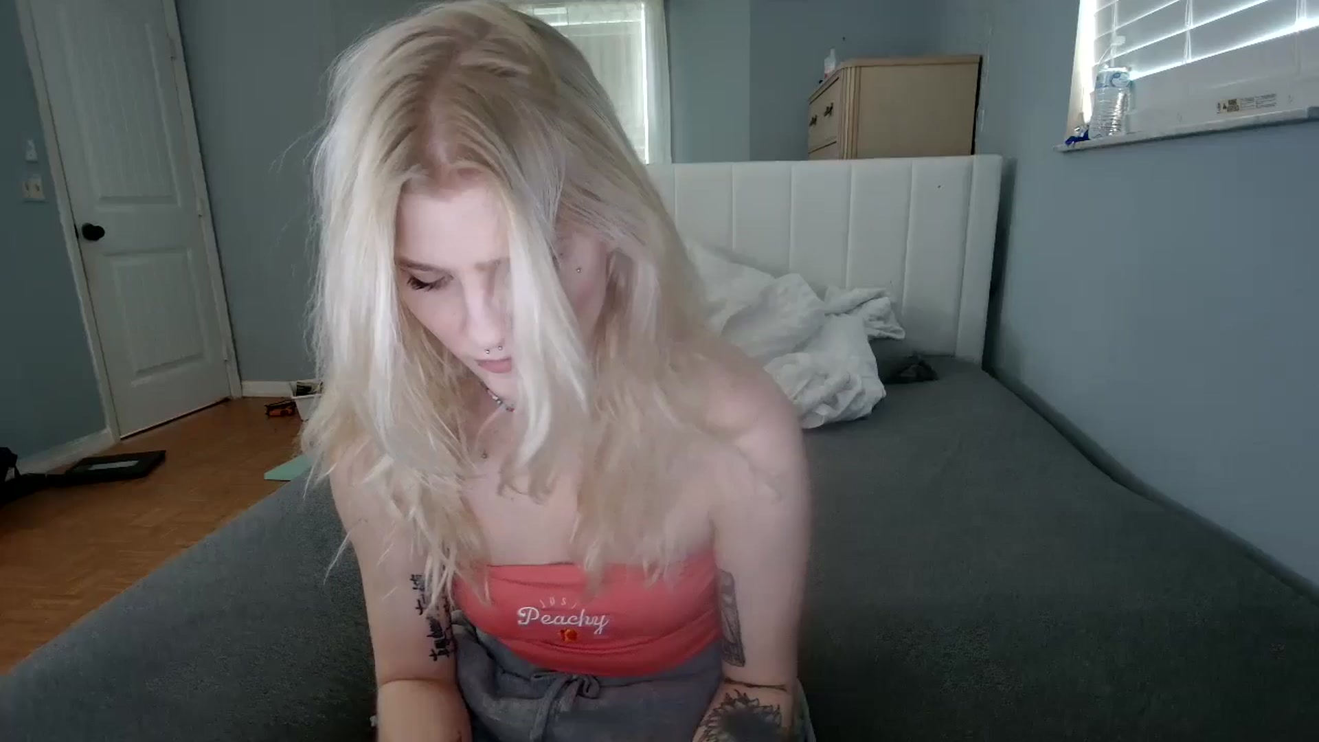 Gallery image thumbnail from DuckChan0's myfreecams stream on, 11/05/2024, 16:37 image 4 of 20