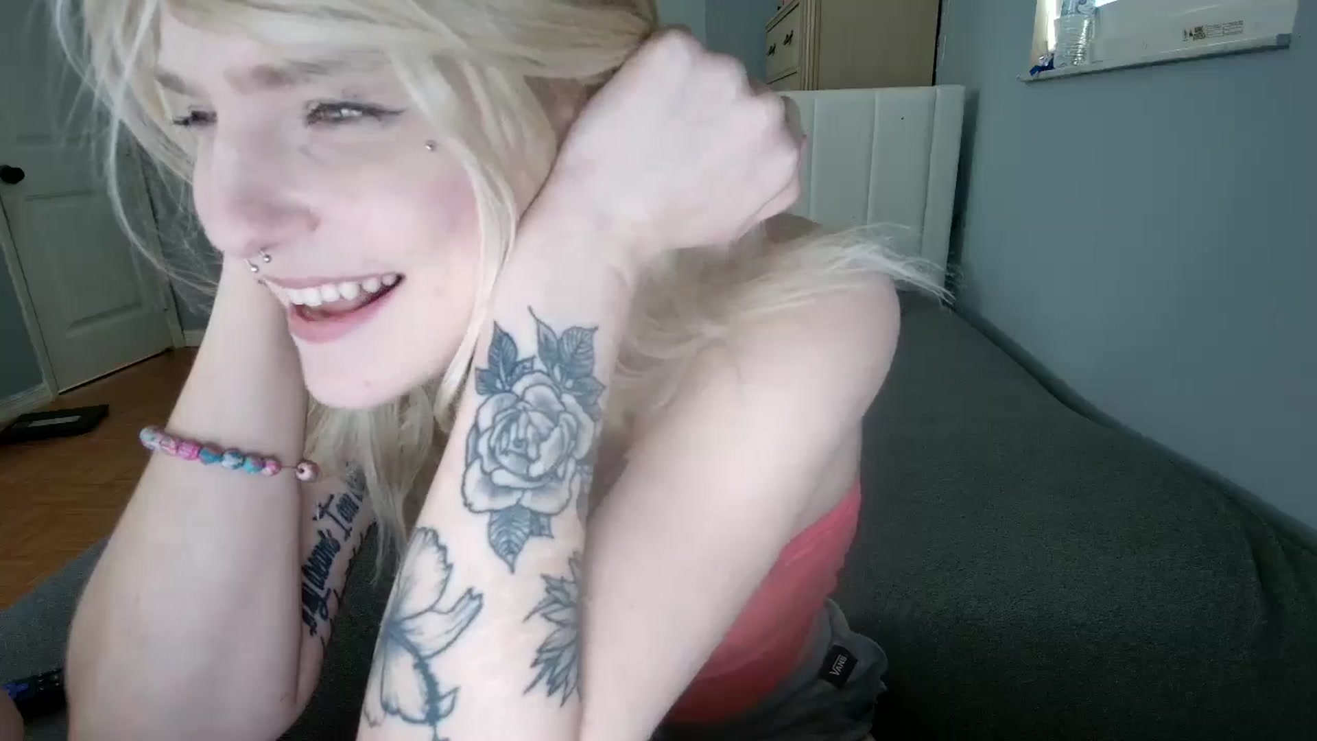 Gallery image thumbnail from DuckChan0's myfreecams stream on, 11/05/2024, 17:22 image 6 of 20