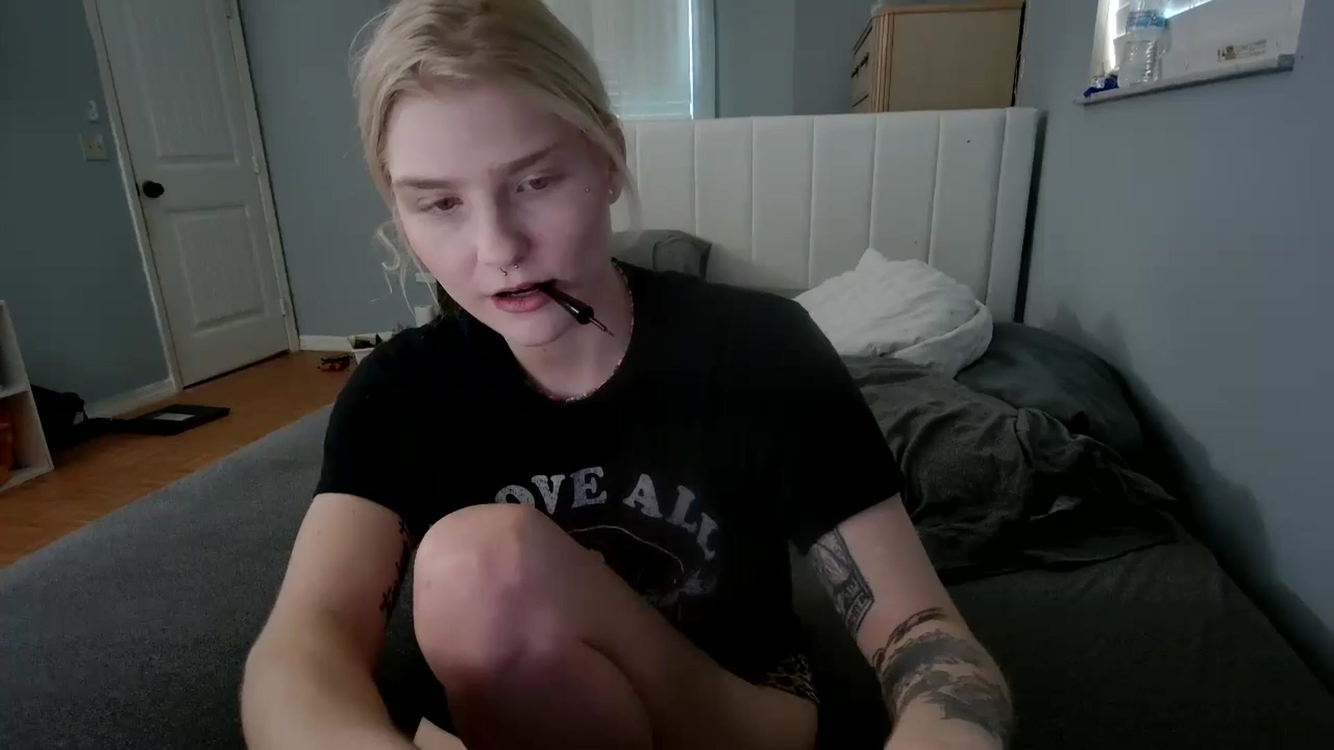 Gallery image thumbnail from DuckChan0's myfreecams stream on, 11/06/2024, 14:34 image 7 of 20