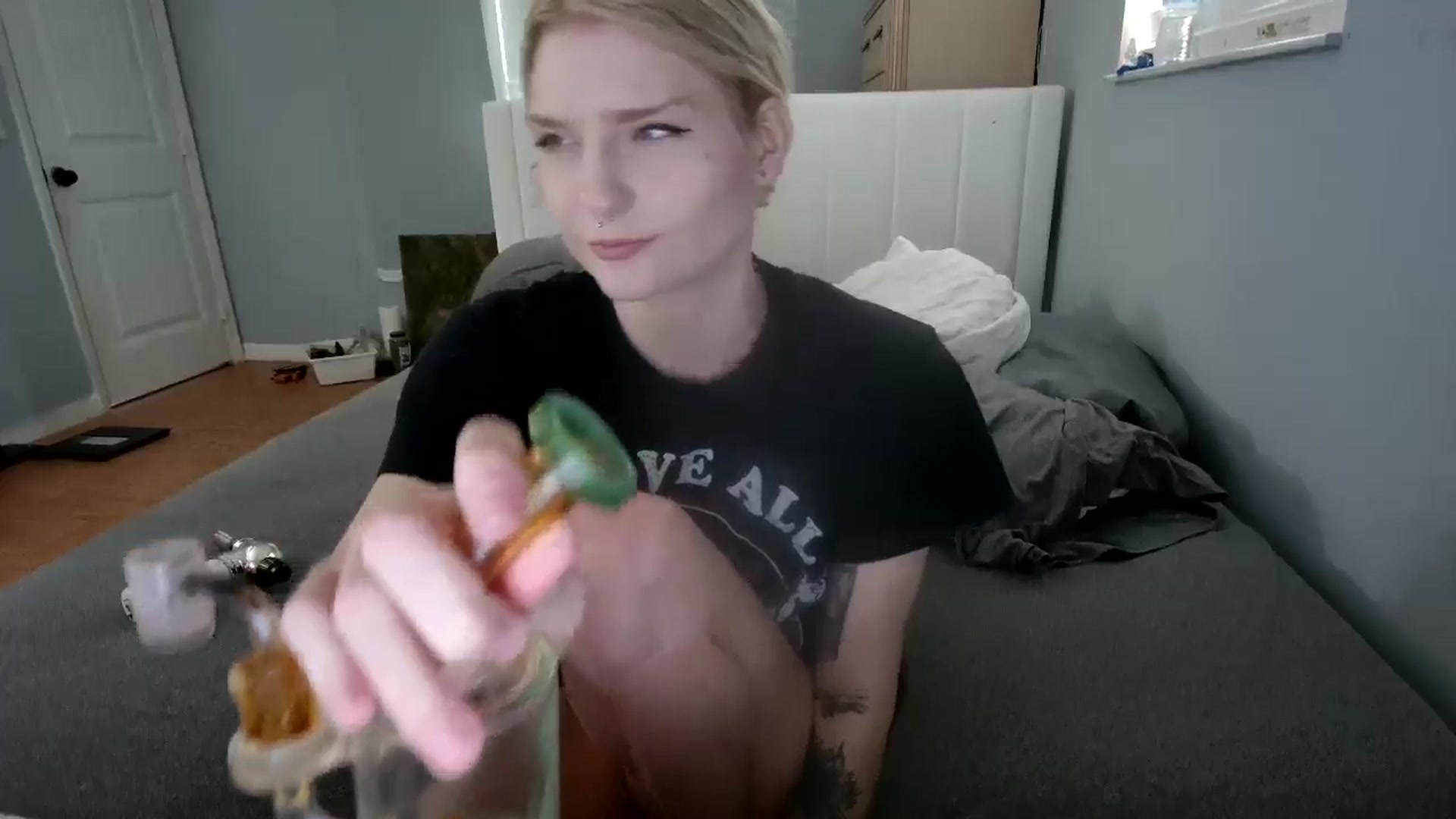Gallery image thumbnail from DuckChan0's myfreecams stream on, 11/06/2024, 14:34 image 17 of 20