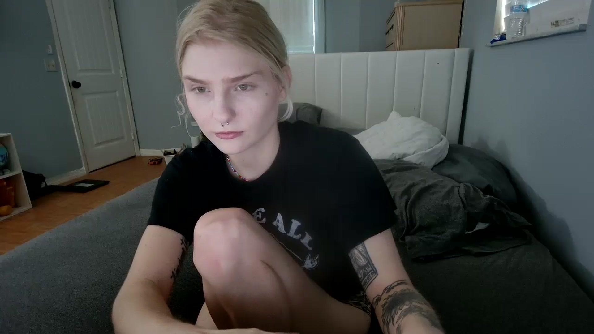 Gallery image thumbnail from DuckChan0's myfreecams stream on, 11/06/2024, 14:34 image 5 of 20