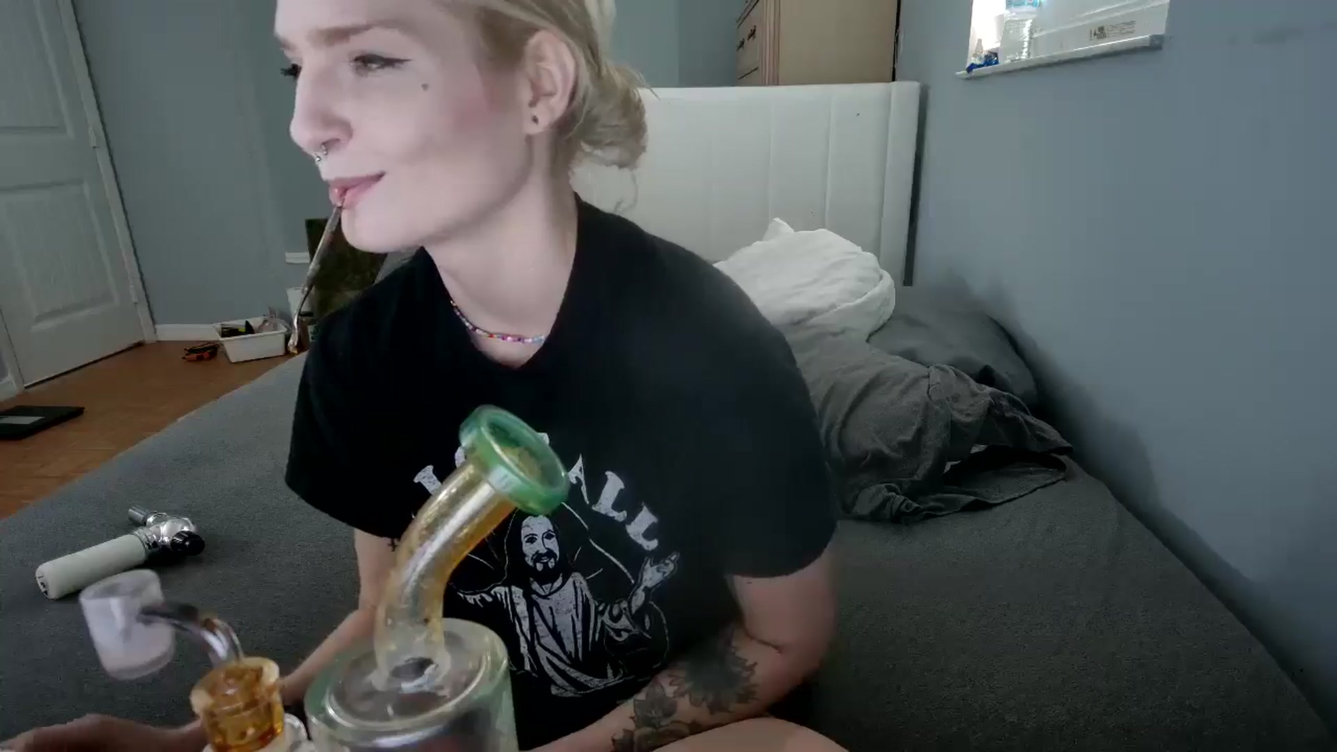 Gallery image thumbnail from DuckChan0's myfreecams stream on, 11/06/2024, 14:34 image 18 of 20
