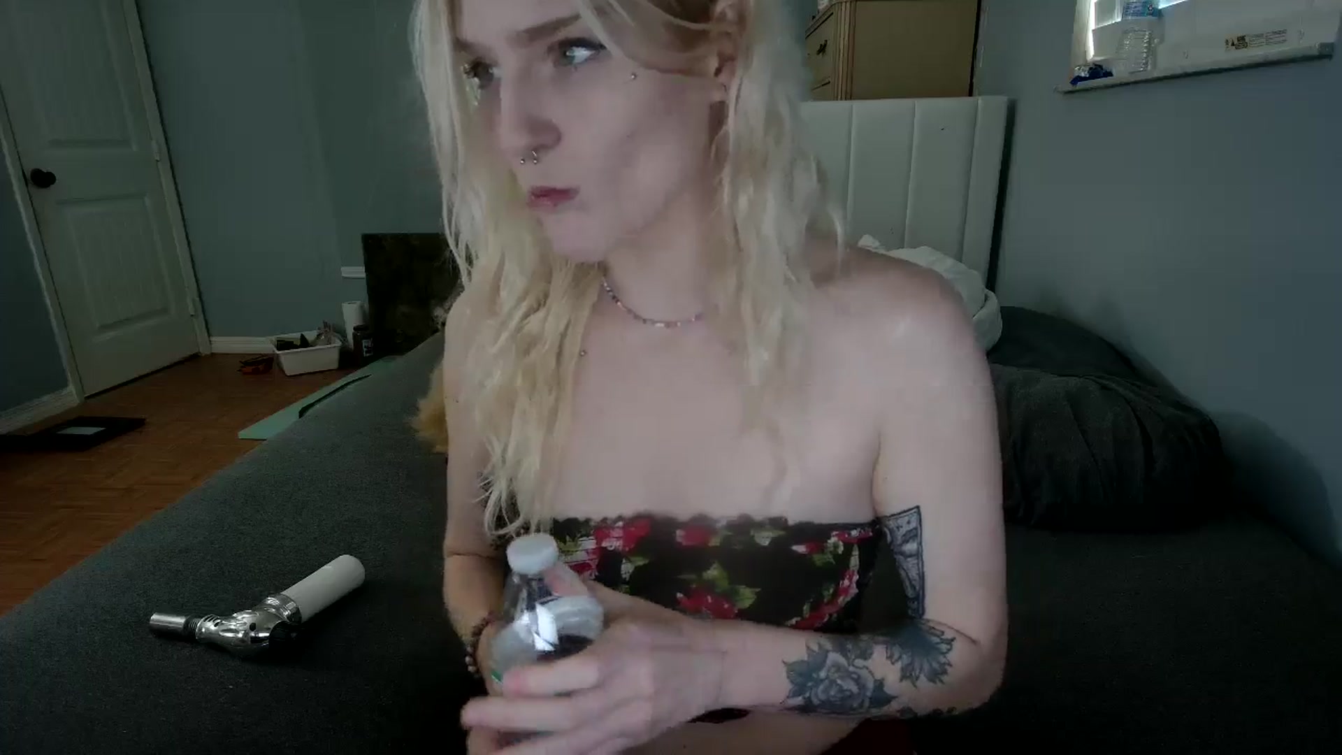 Gallery image thumbnail from DuckChan0's myfreecams stream on, 11/06/2024, 16:13 image 19 of 20