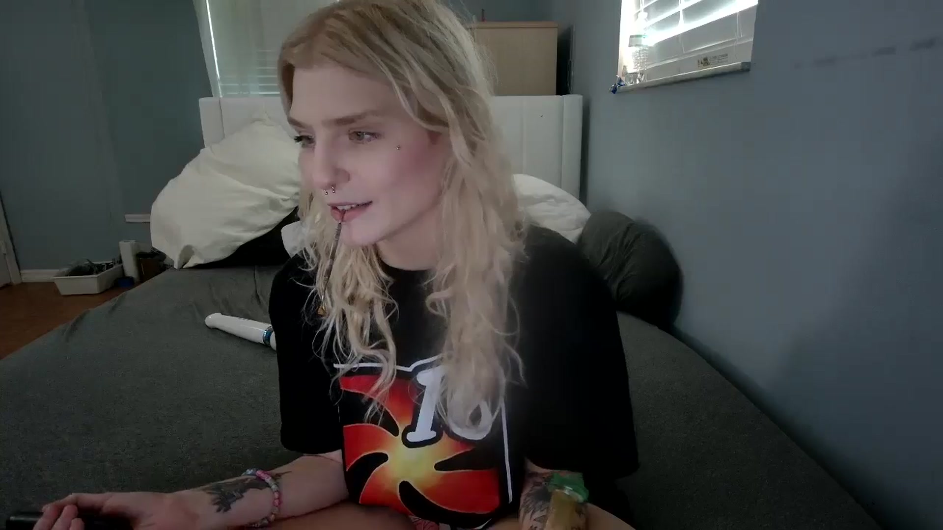 Gallery image thumbnail from DuckChan0's myfreecams stream on, 11/08/2024, 15:45 image 17 of 20